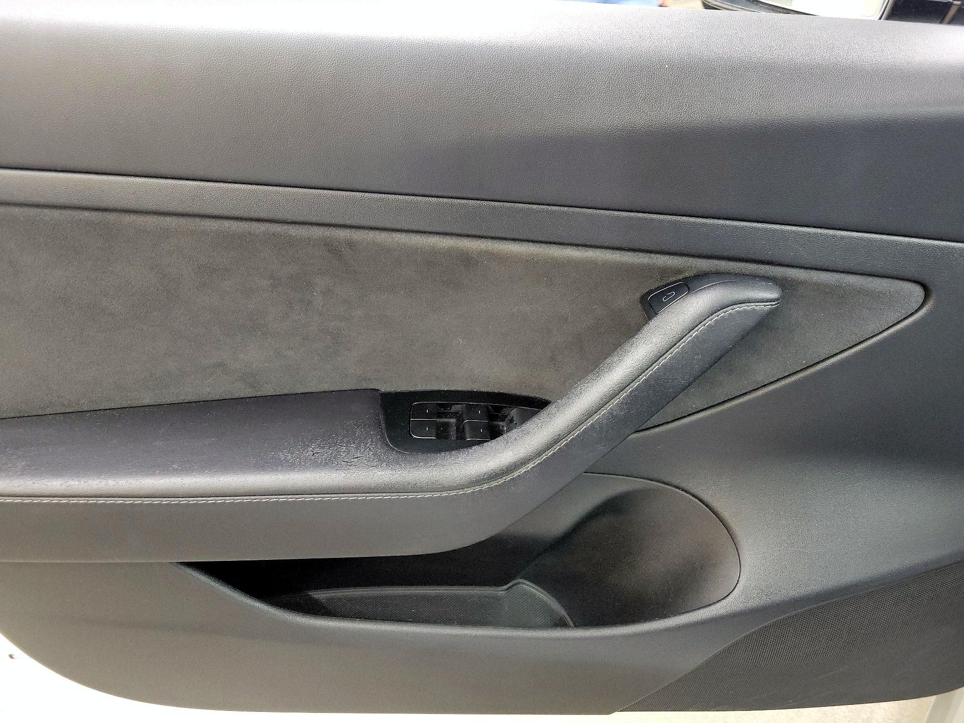 Thumbnail: 2021 Tesla Model 3 - 12