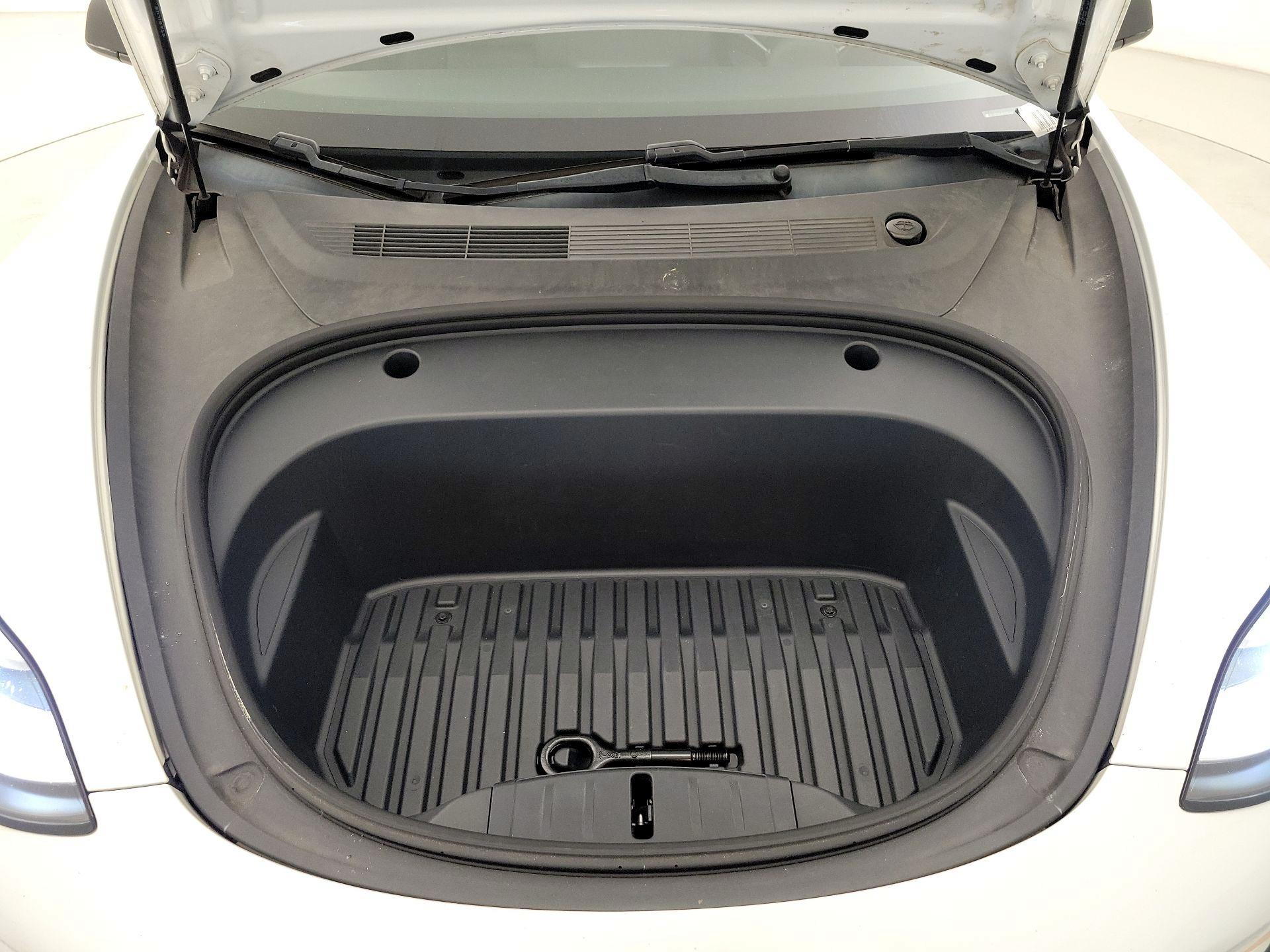 Thumbnail: 2021 Tesla Model 3 - 20