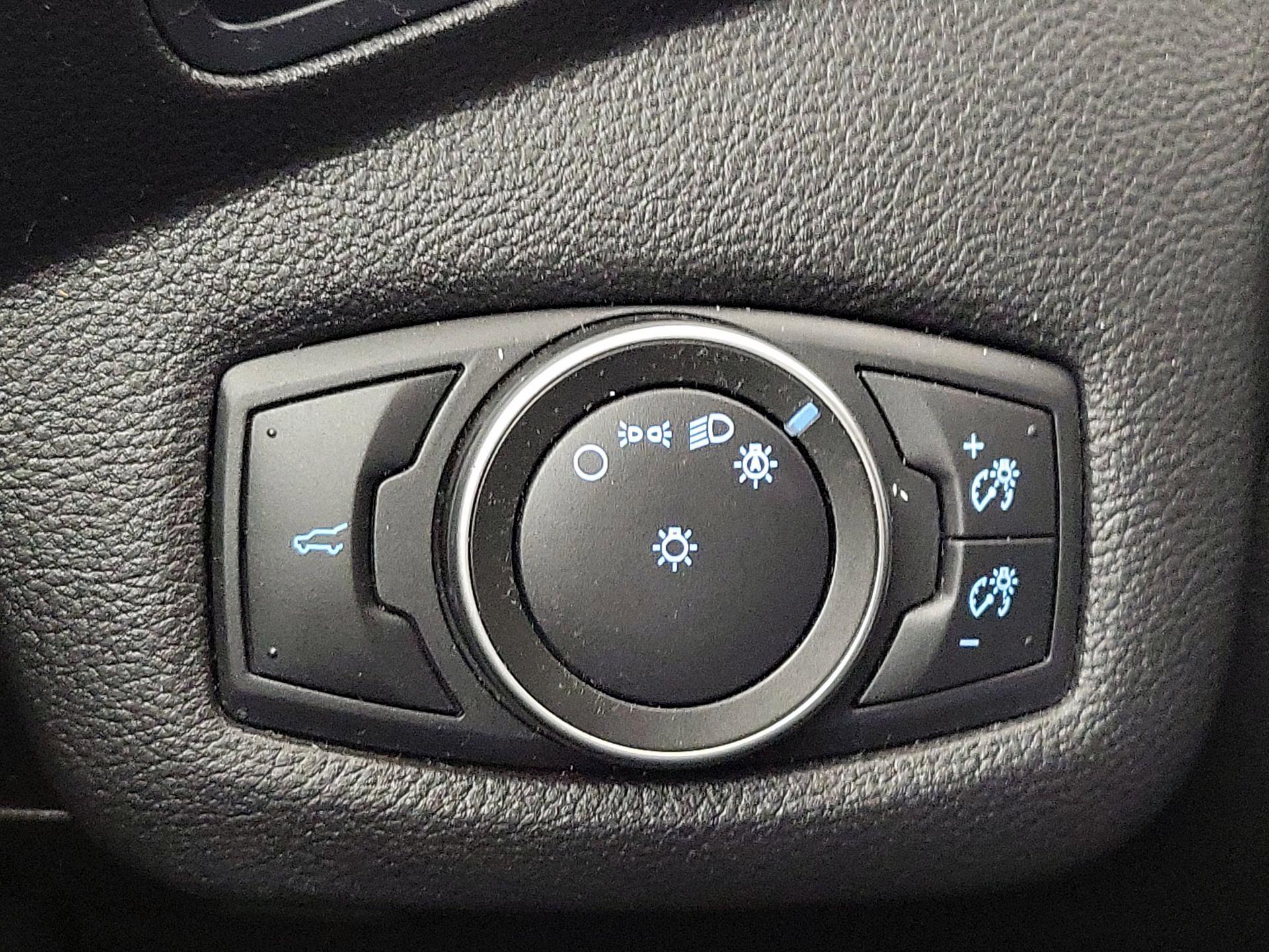 Thumbnail: 2019 Ford Escape - 13