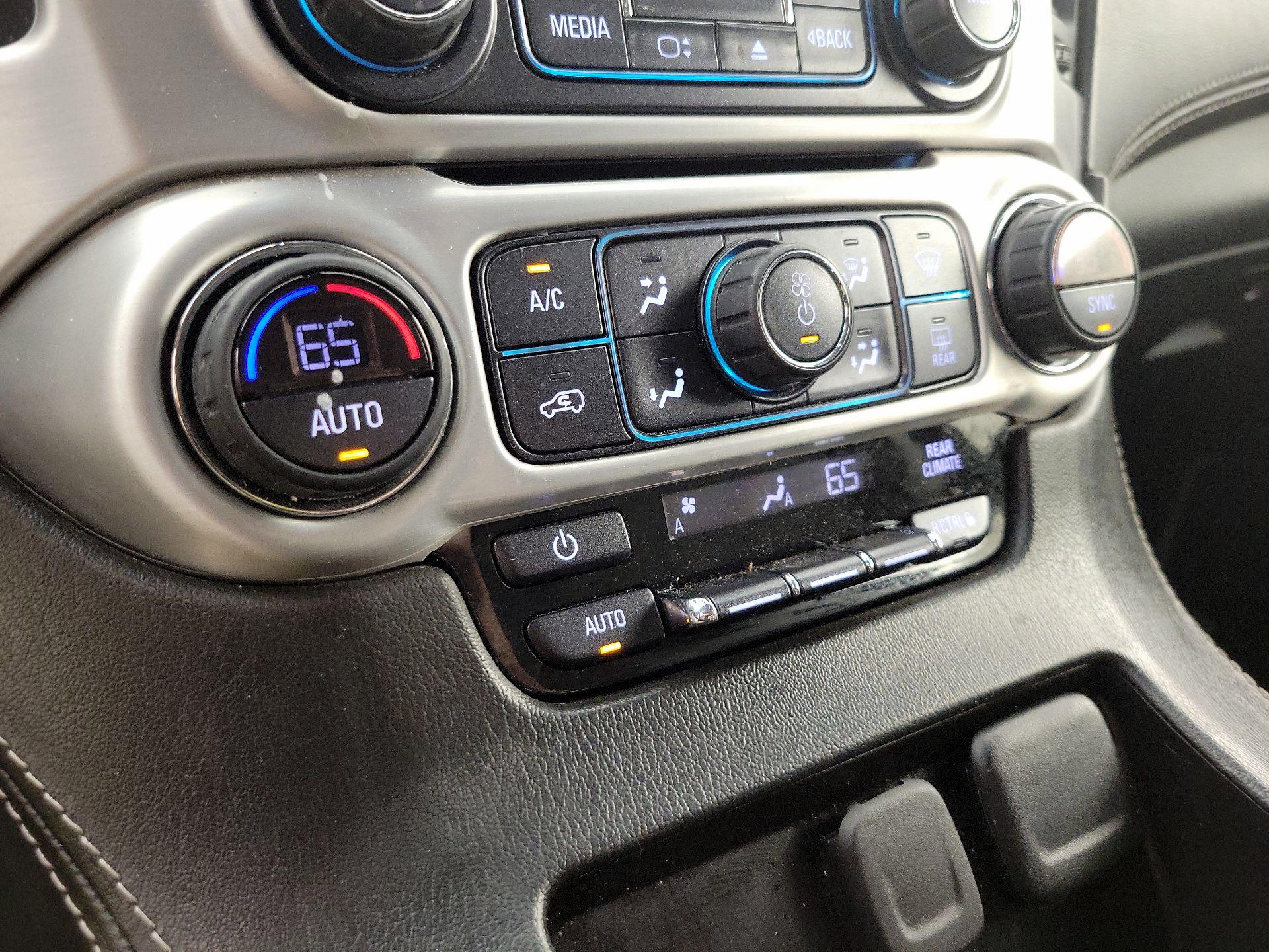 Thumbnail: 2020 GMC Yukon XL - 16