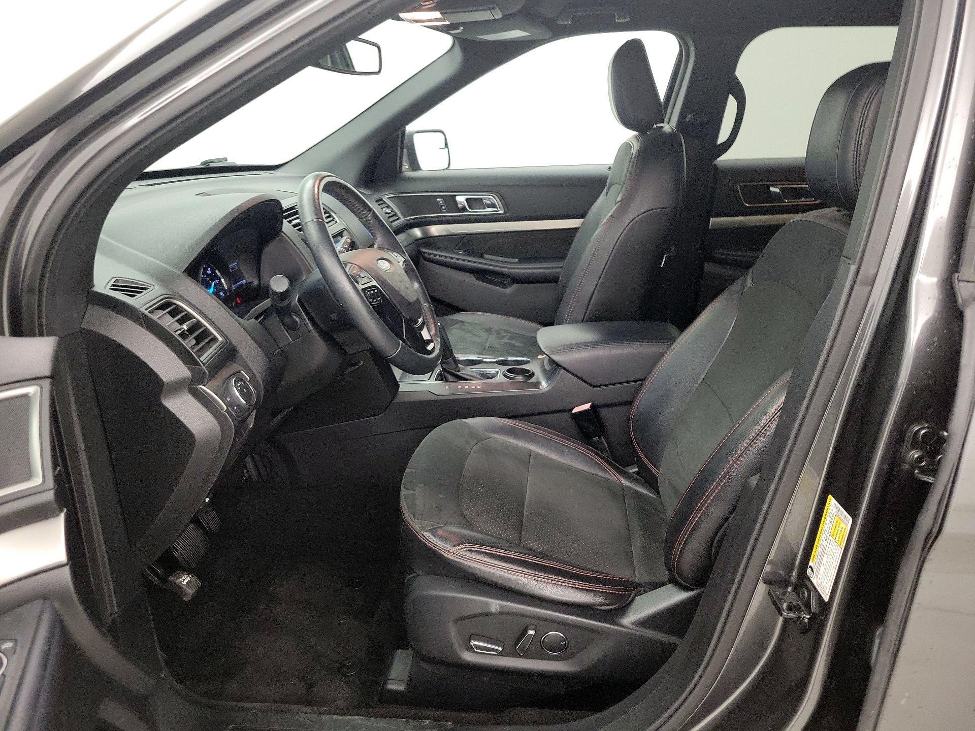 Thumbnail: 2018 Ford Explorer - 11