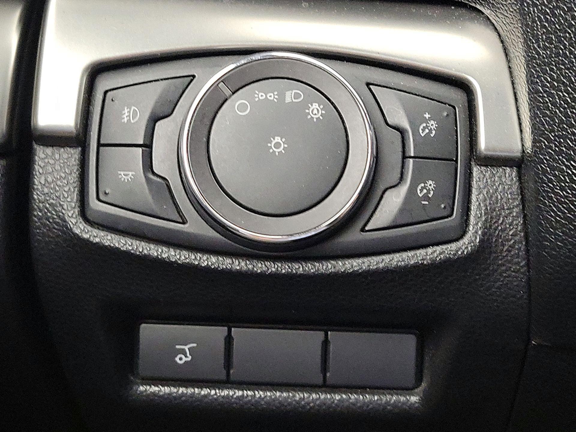 Thumbnail: 2018 Ford Explorer - 13