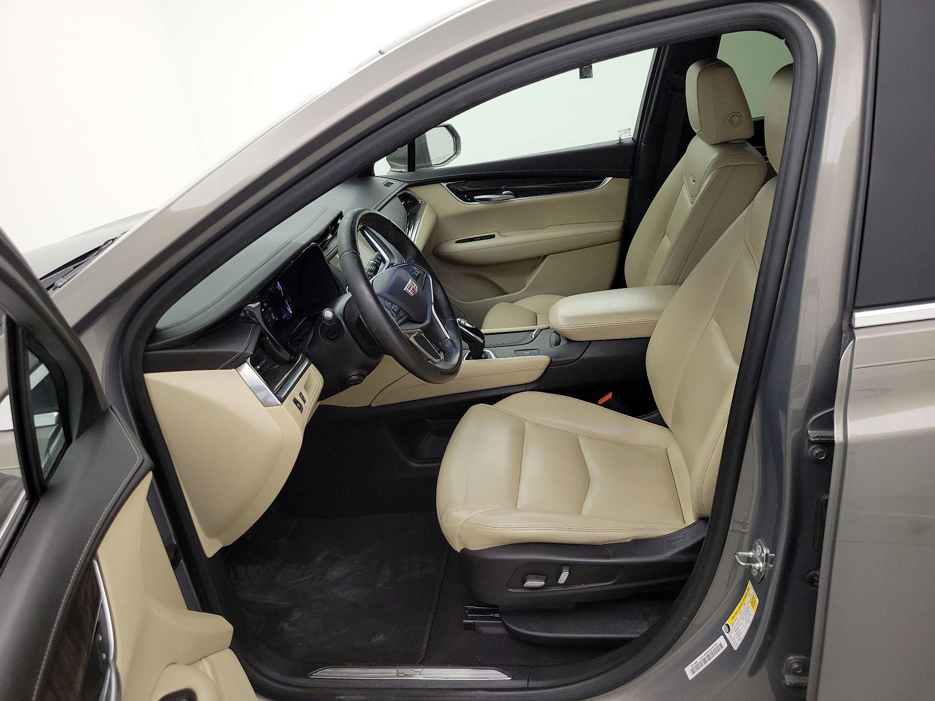 Thumbnail: 2018 Cadillac XT5 - 11