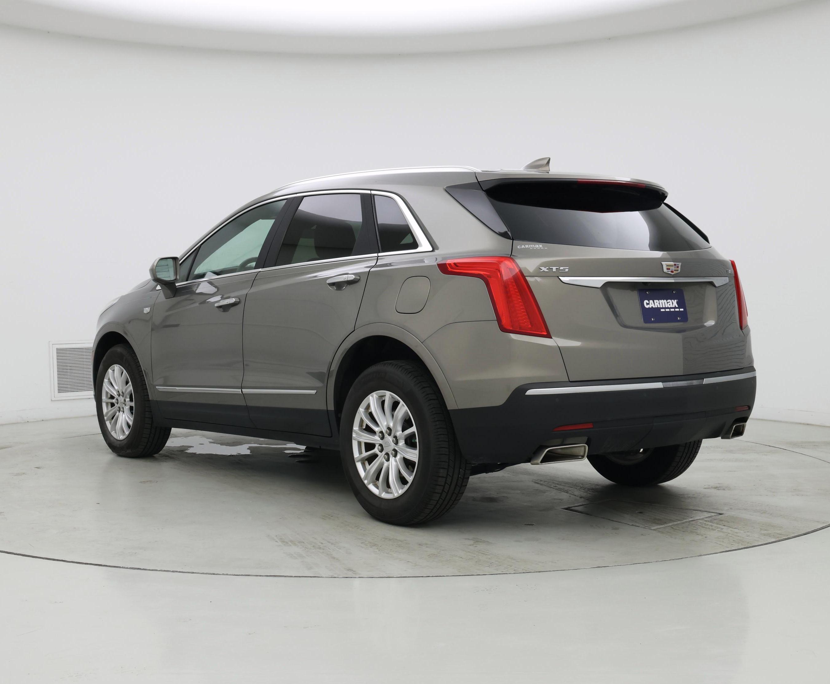 Thumbnail: 2018 Cadillac XT5 - 2