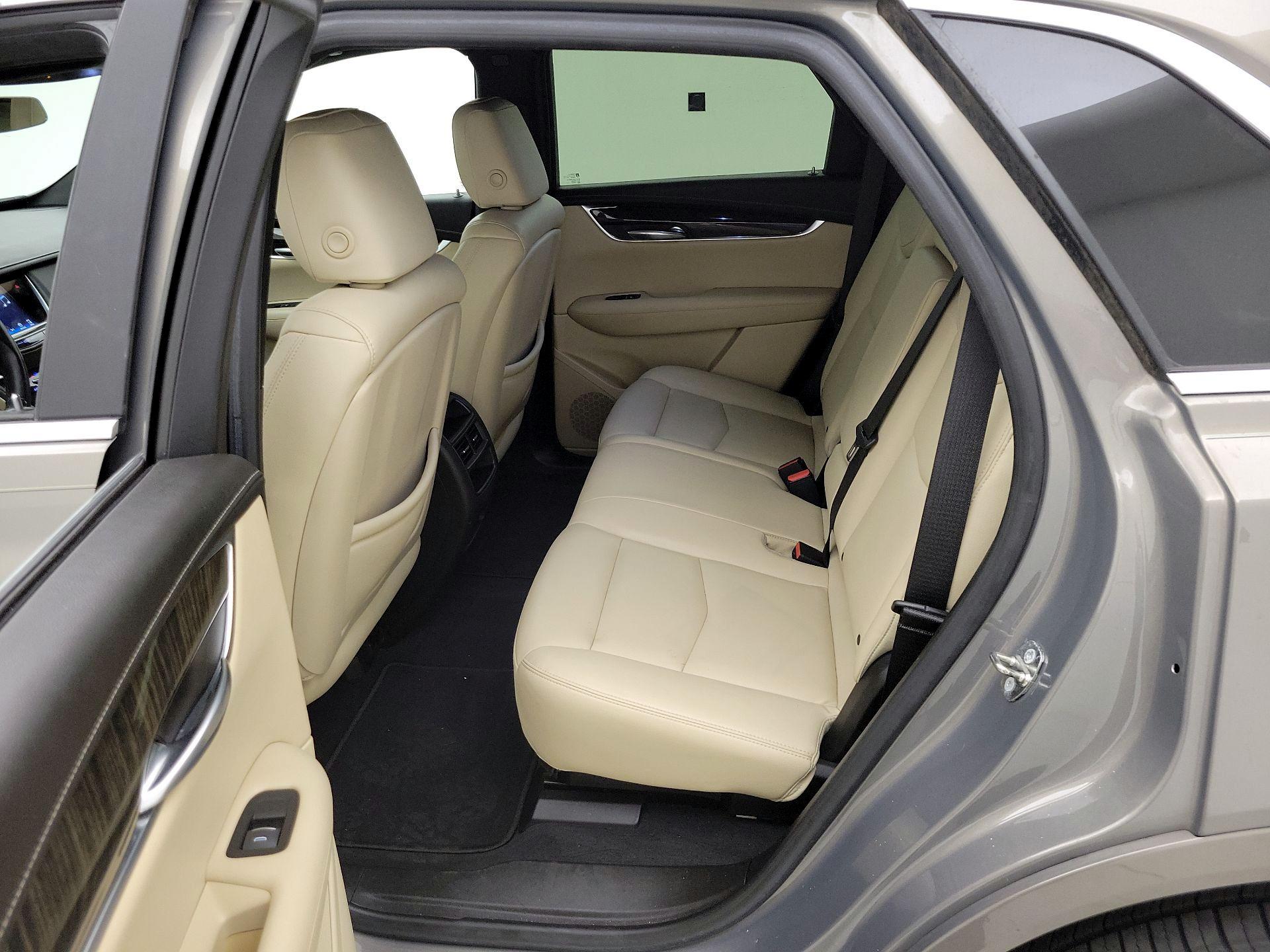 Thumbnail: 2018 Cadillac XT5 - 19
