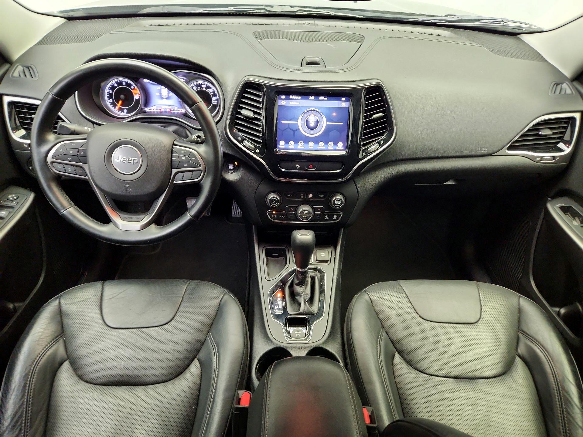 Thumbnail: 2020 Jeep Cherokee - 9