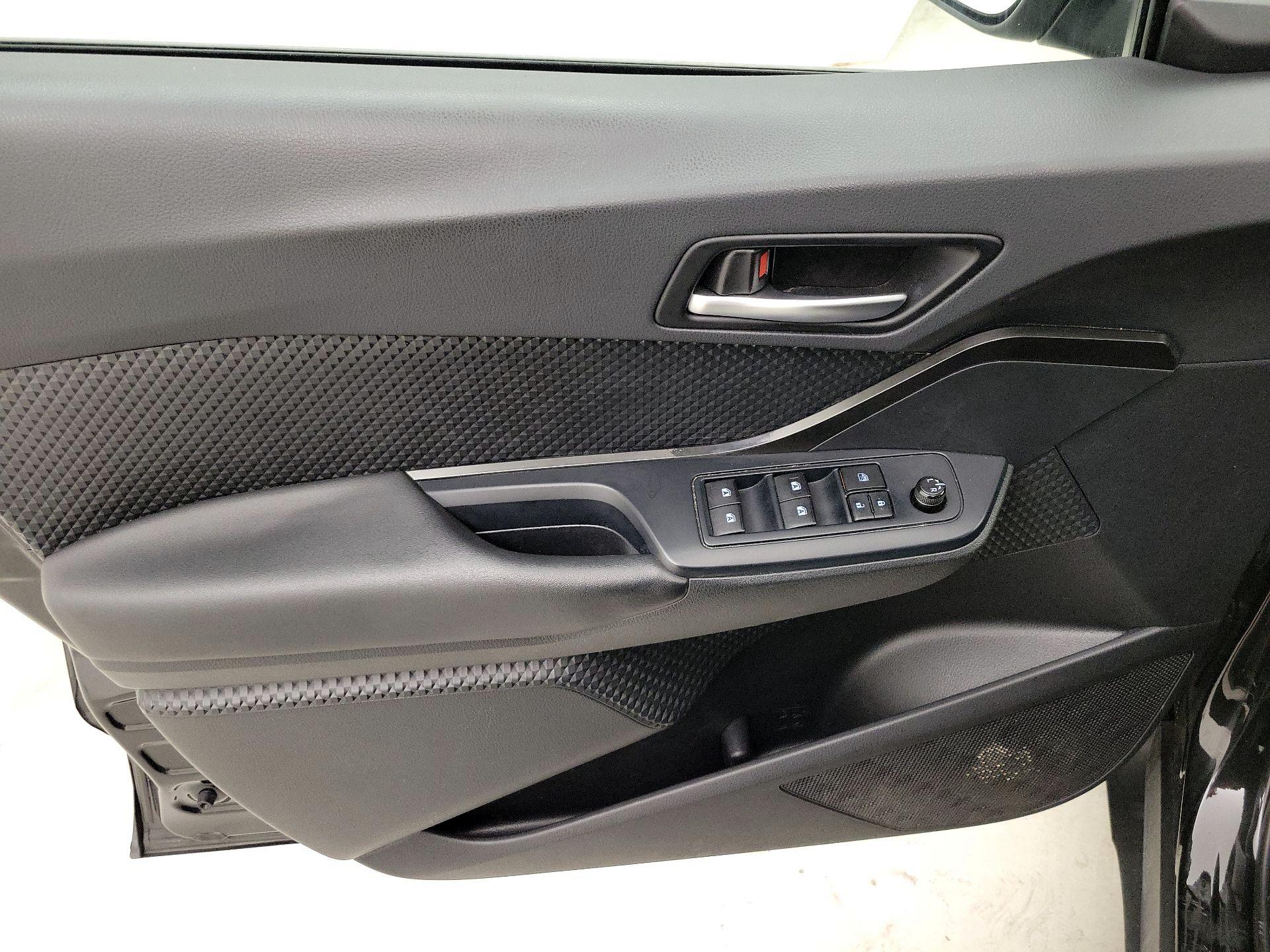 Thumbnail: 2019 Toyota C-HR - 12