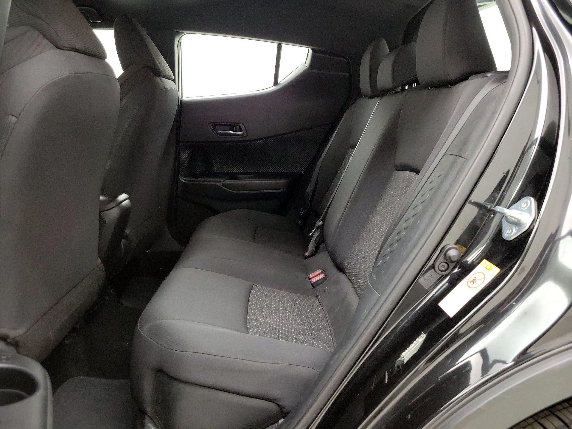 Thumbnail: 2019 Toyota C-HR - 19