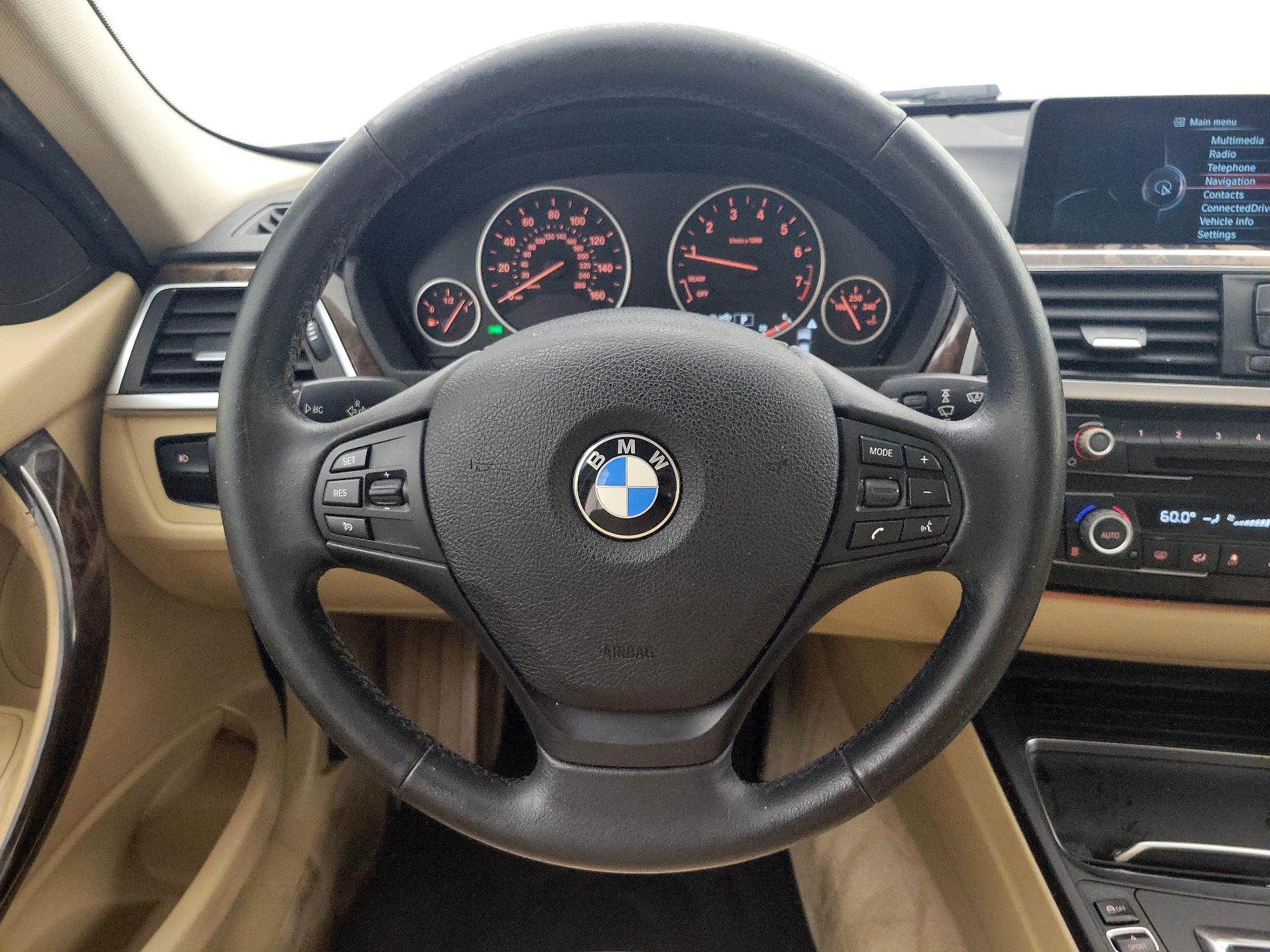 Thumbnail: 2016 BMW 3 Series - 10