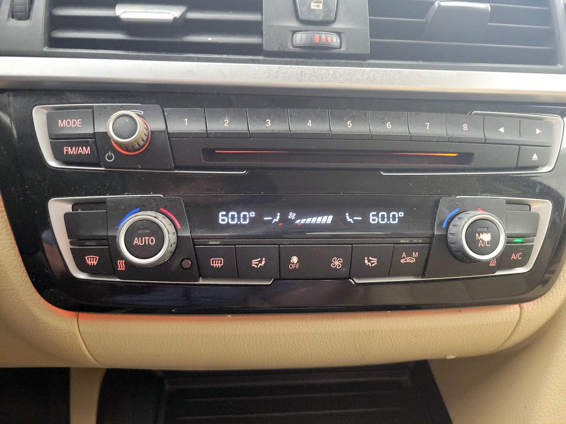 Thumbnail: 2016 BMW 3 Series - 17