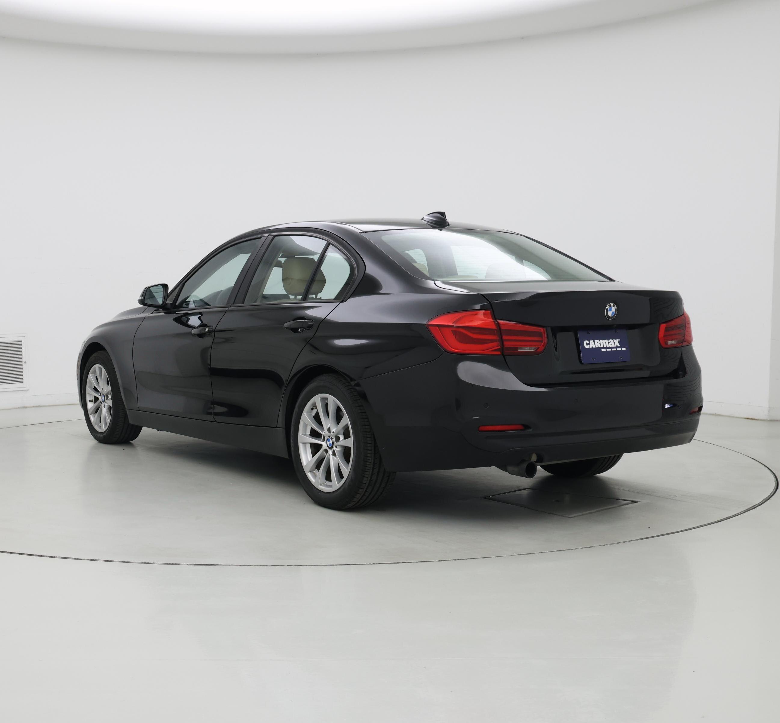 Thumbnail: 2016 BMW 3 Series - 2