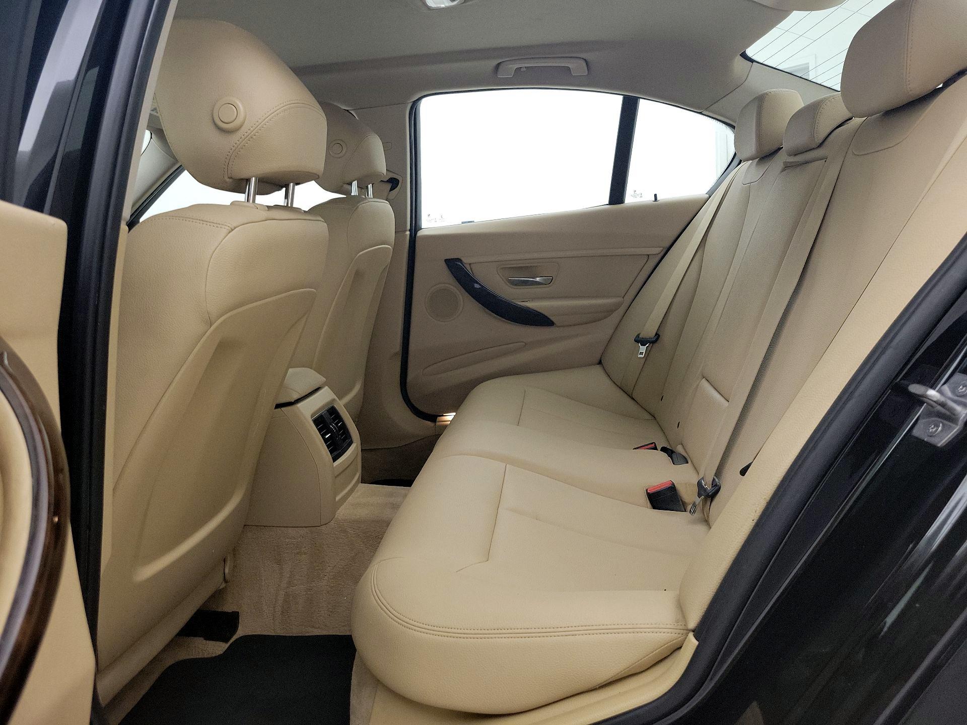 Thumbnail: 2016 BMW 3 Series - 20