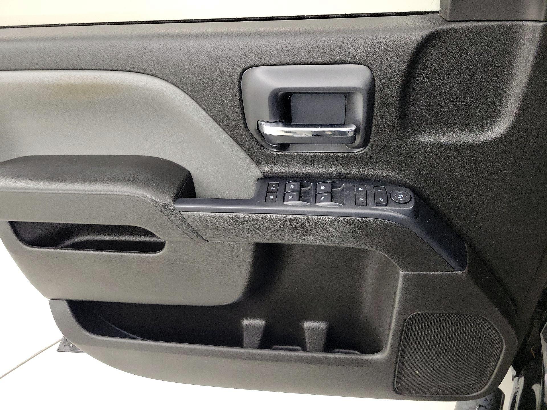 Thumbnail: 2018 Chevrolet Silverado 1500 - 12