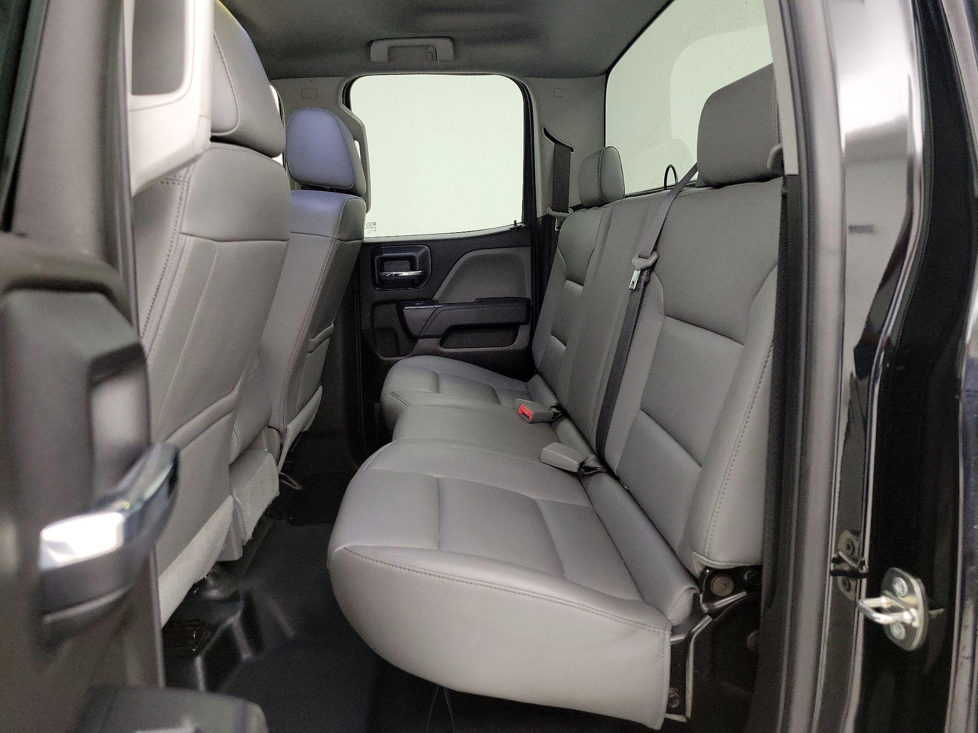 Thumbnail: 2018 Chevrolet Silverado 1500 - 19