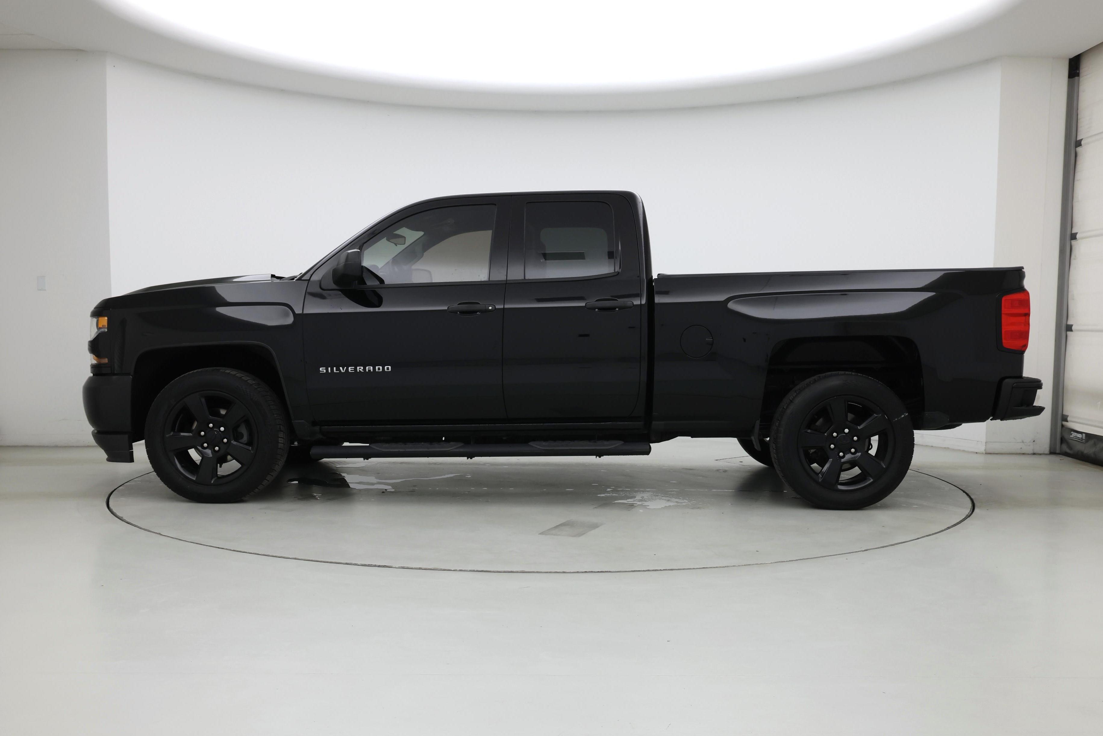 Thumbnail: 2018 Chevrolet Silverado 1500 - 3