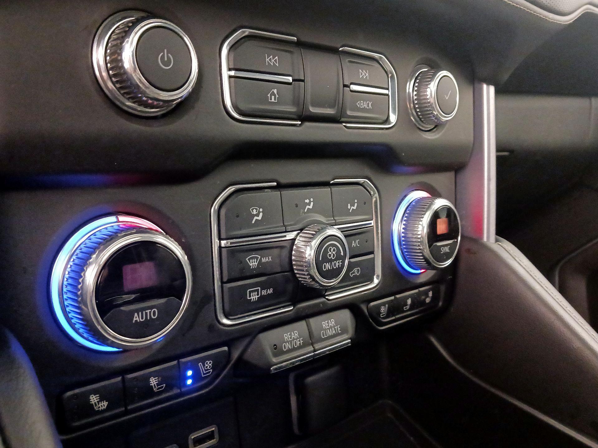 Thumbnail: 2021 GMC Yukon - 17