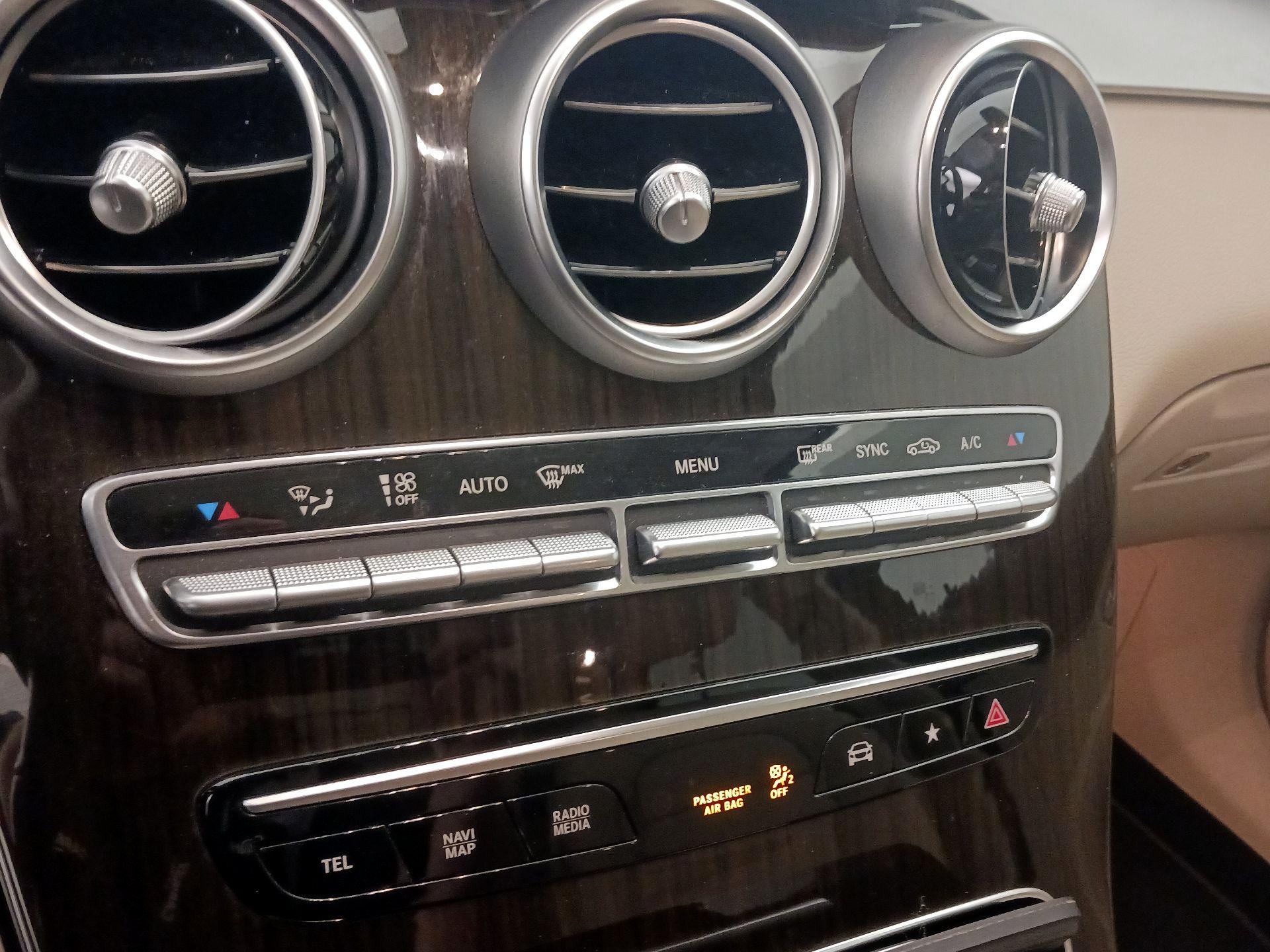 Thumbnail: 2021 Mercedes-Benz GLC - 16