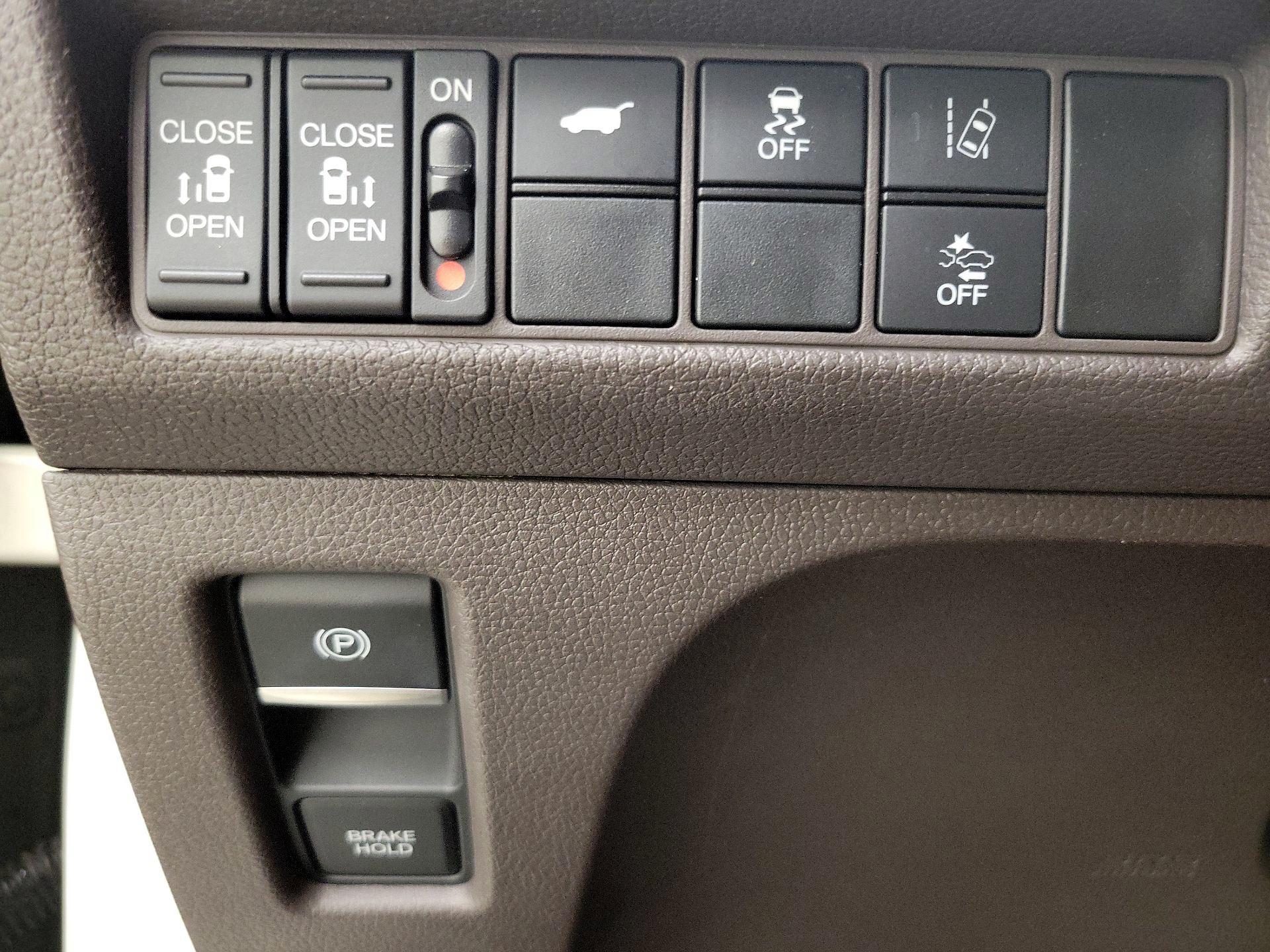Thumbnail: 2019 Honda Odyssey - 13
