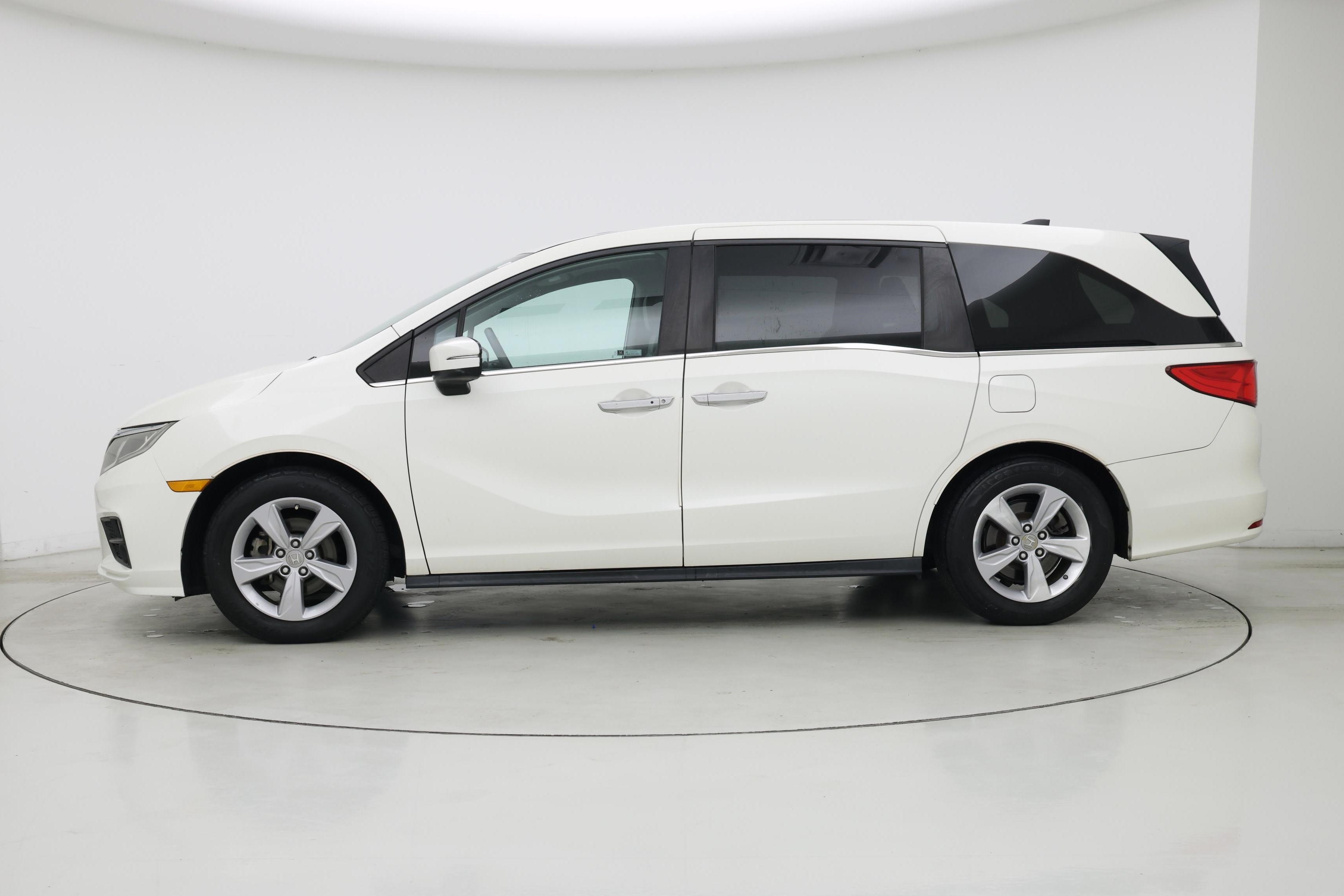 Thumbnail: 2019 Honda Odyssey - 3
