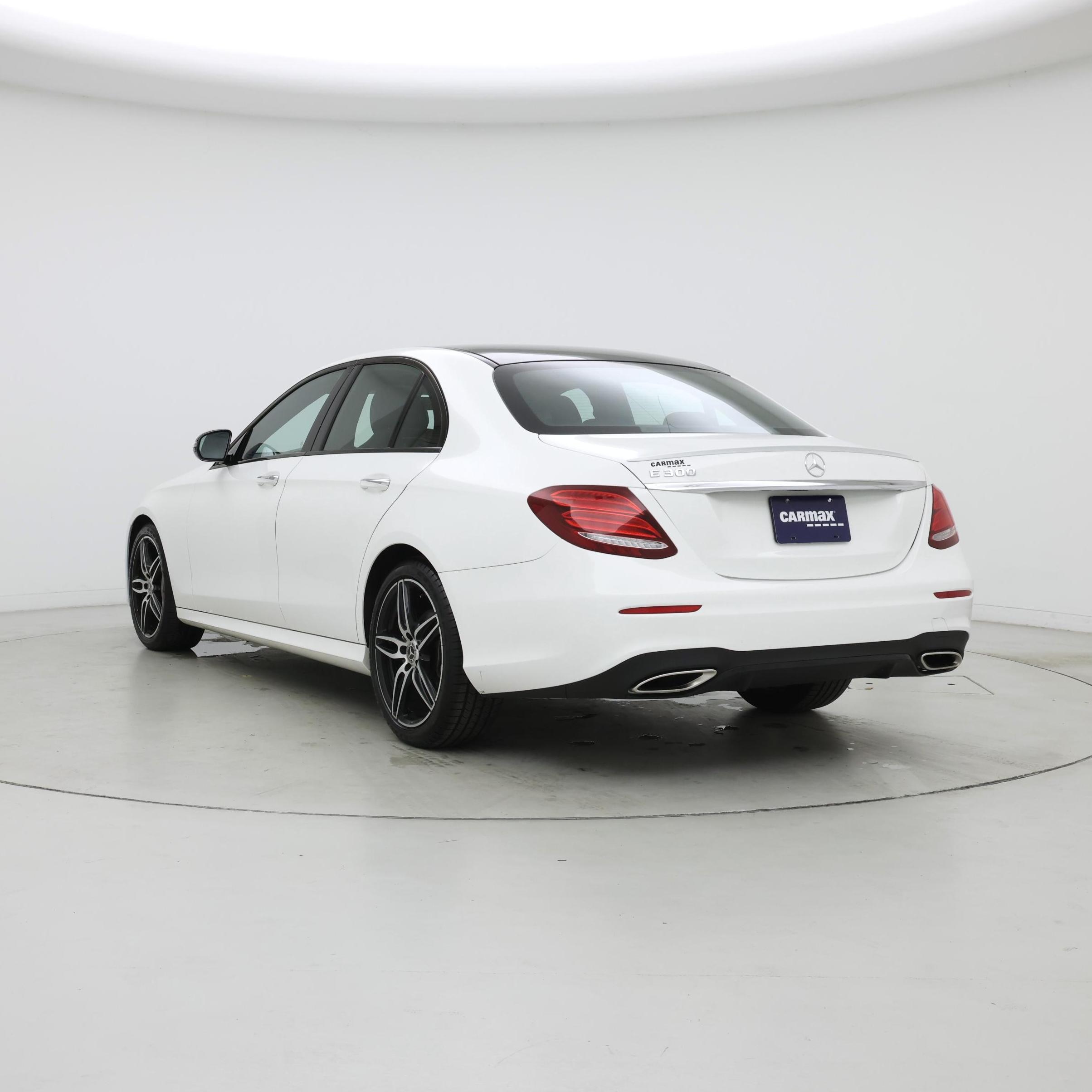 Thumbnail: 2019 Mercedes-Benz E-Class - 2