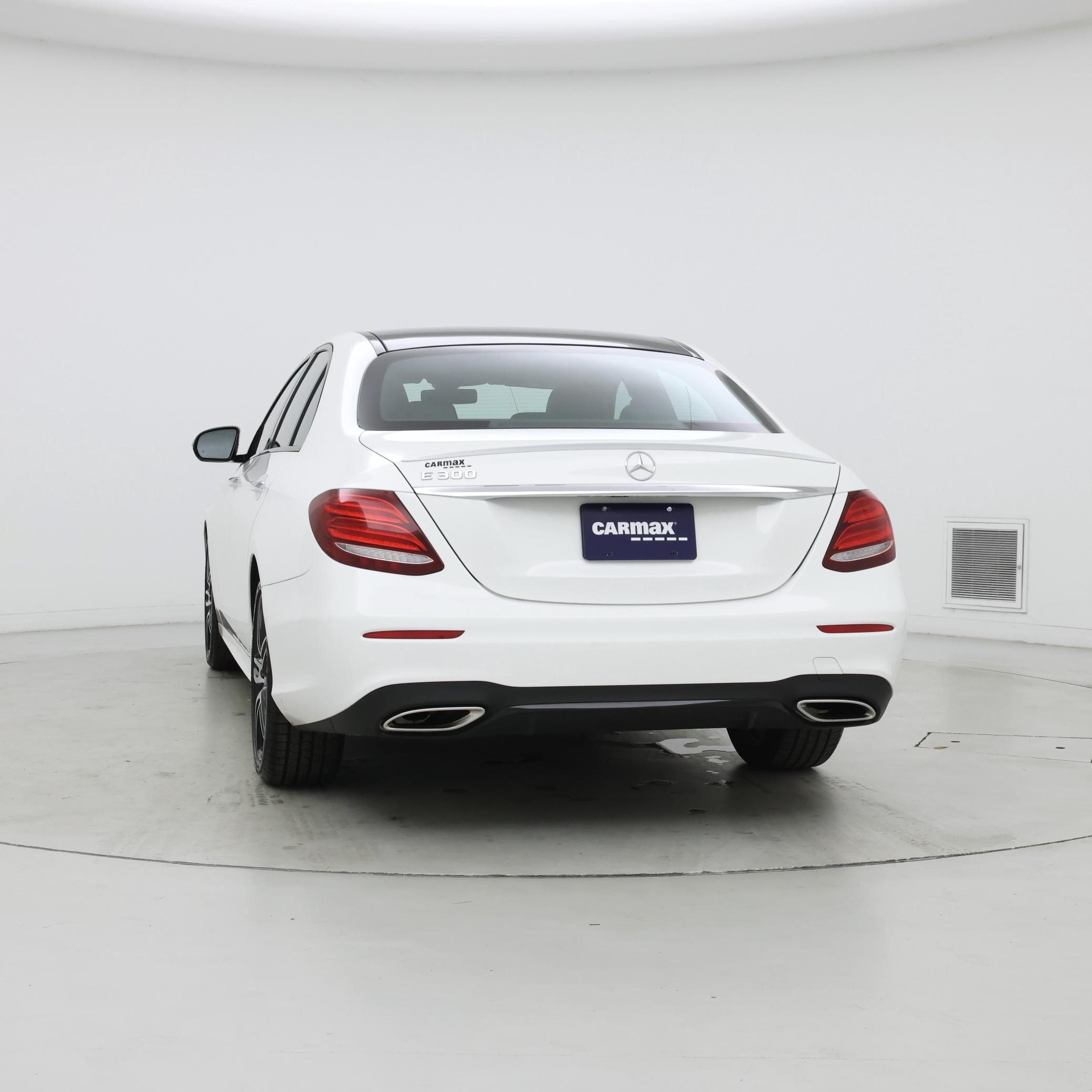 Thumbnail: 2019 Mercedes-Benz E-Class - 6