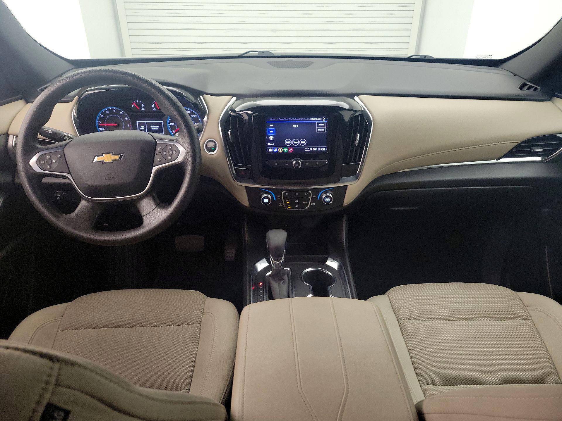 Thumbnail: 2023 Chevrolet Traverse - 9