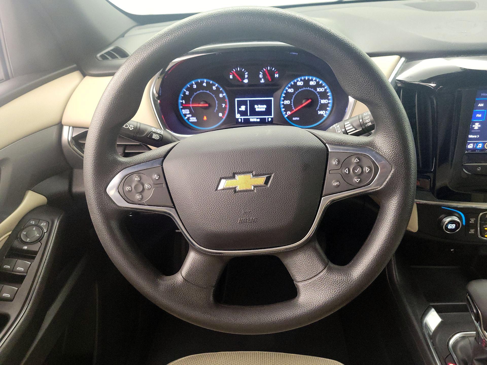 Thumbnail: 2023 Chevrolet Traverse - 10