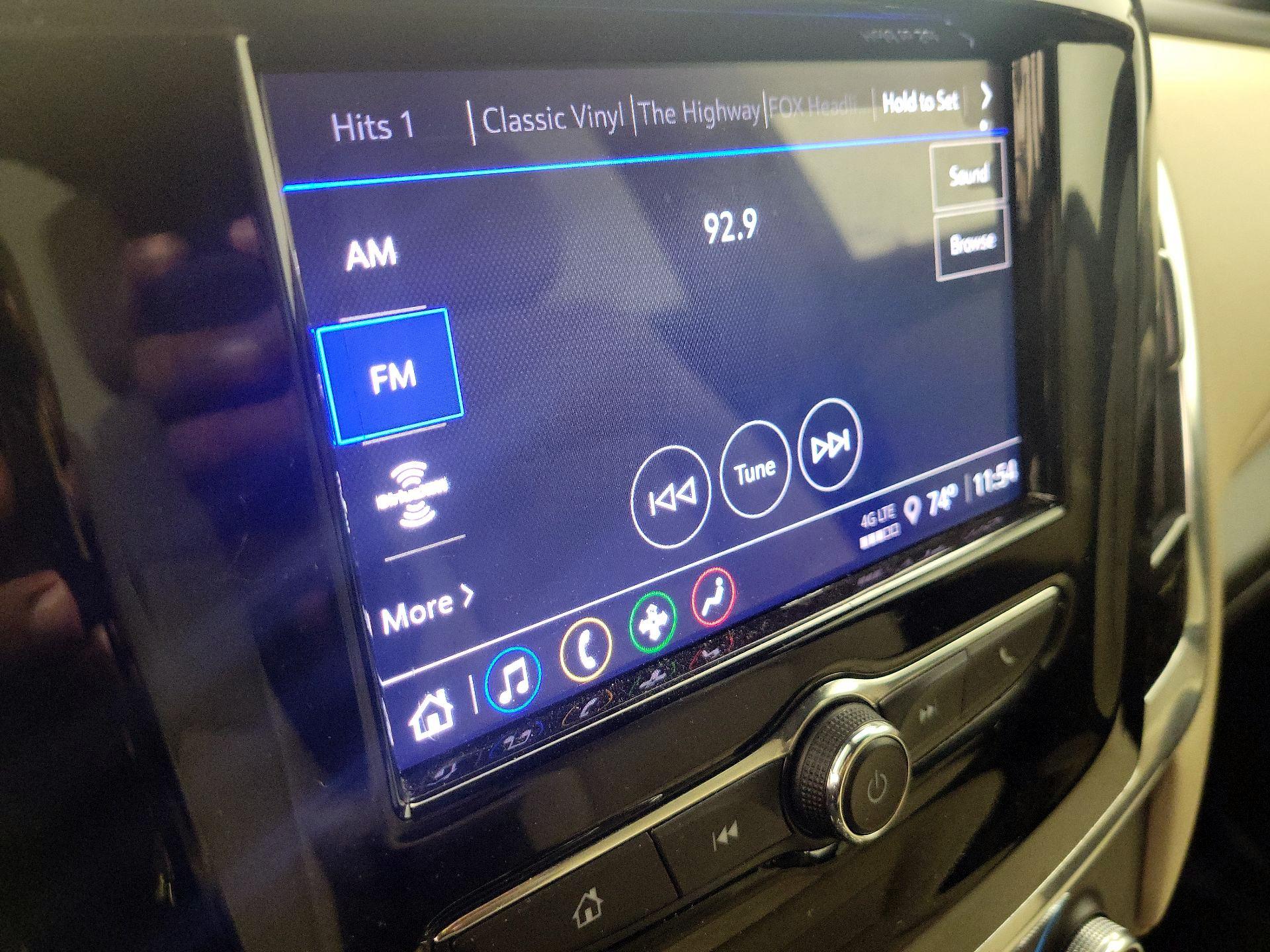 Thumbnail: 2023 Chevrolet Traverse - 15