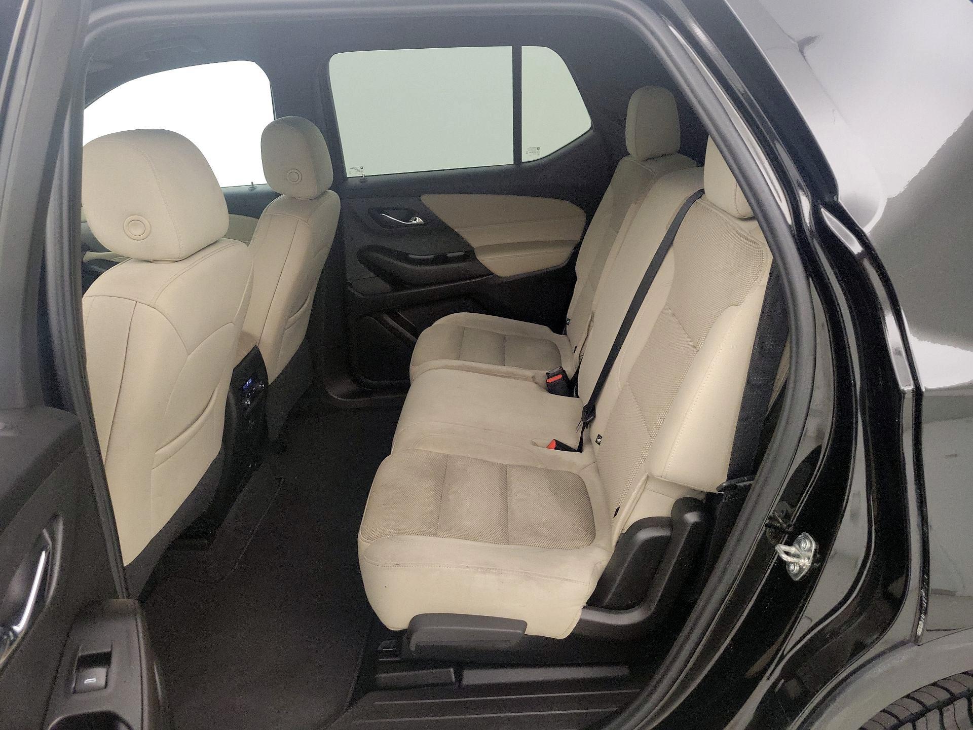 Thumbnail: 2023 Chevrolet Traverse - 19