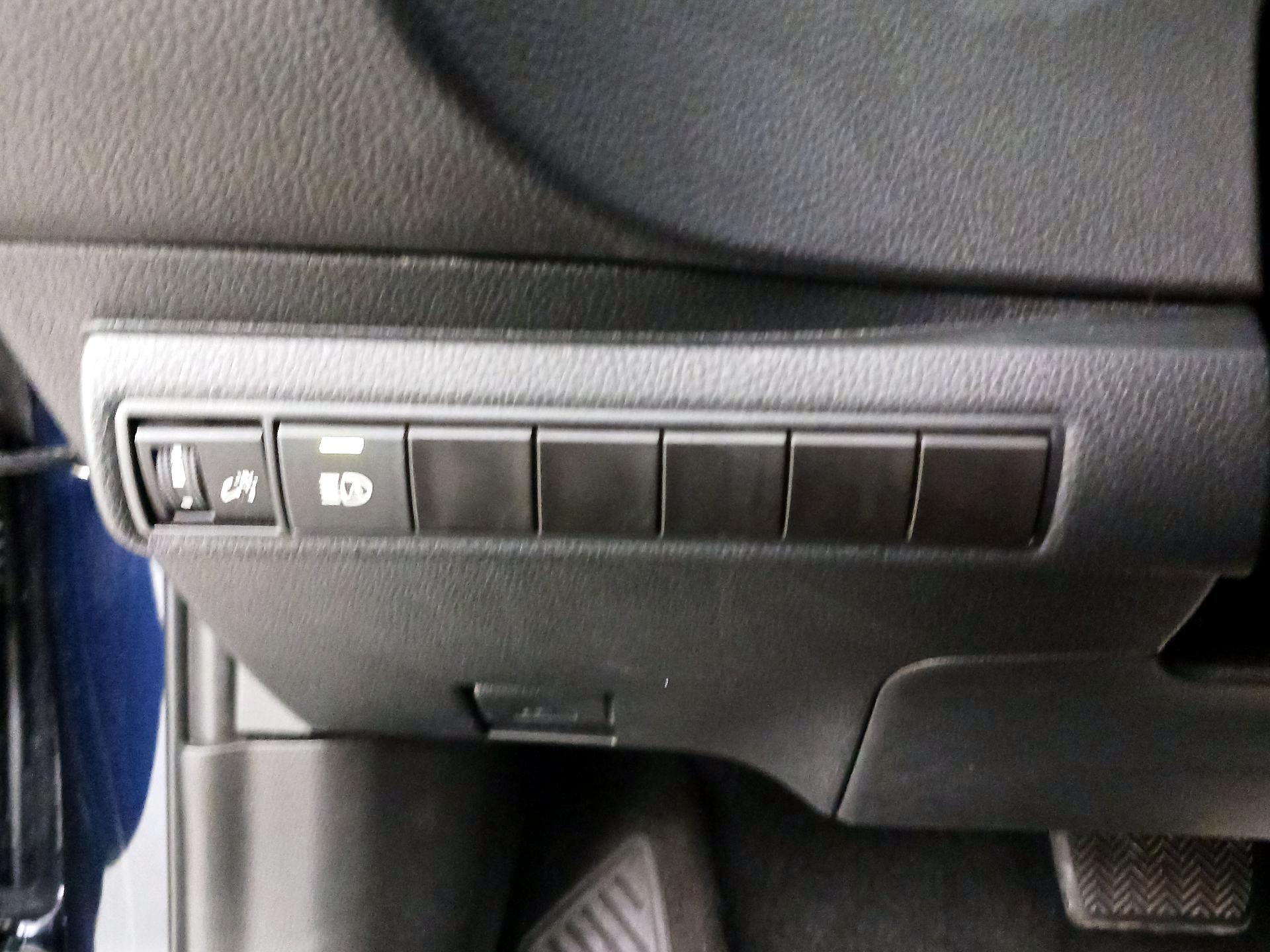 Thumbnail: 2024 Toyota Corolla - 13