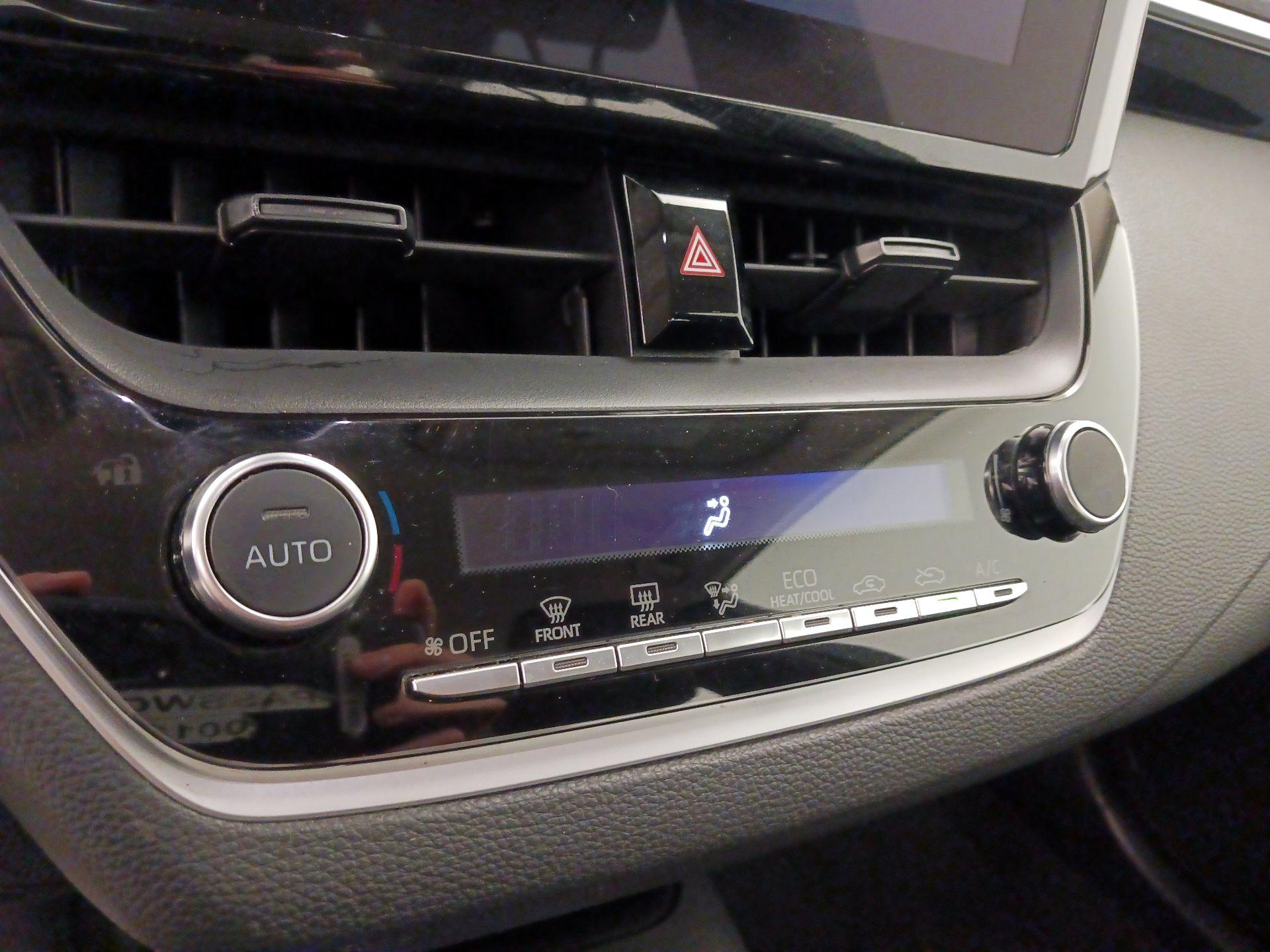 Thumbnail: 2024 Toyota Corolla - 16