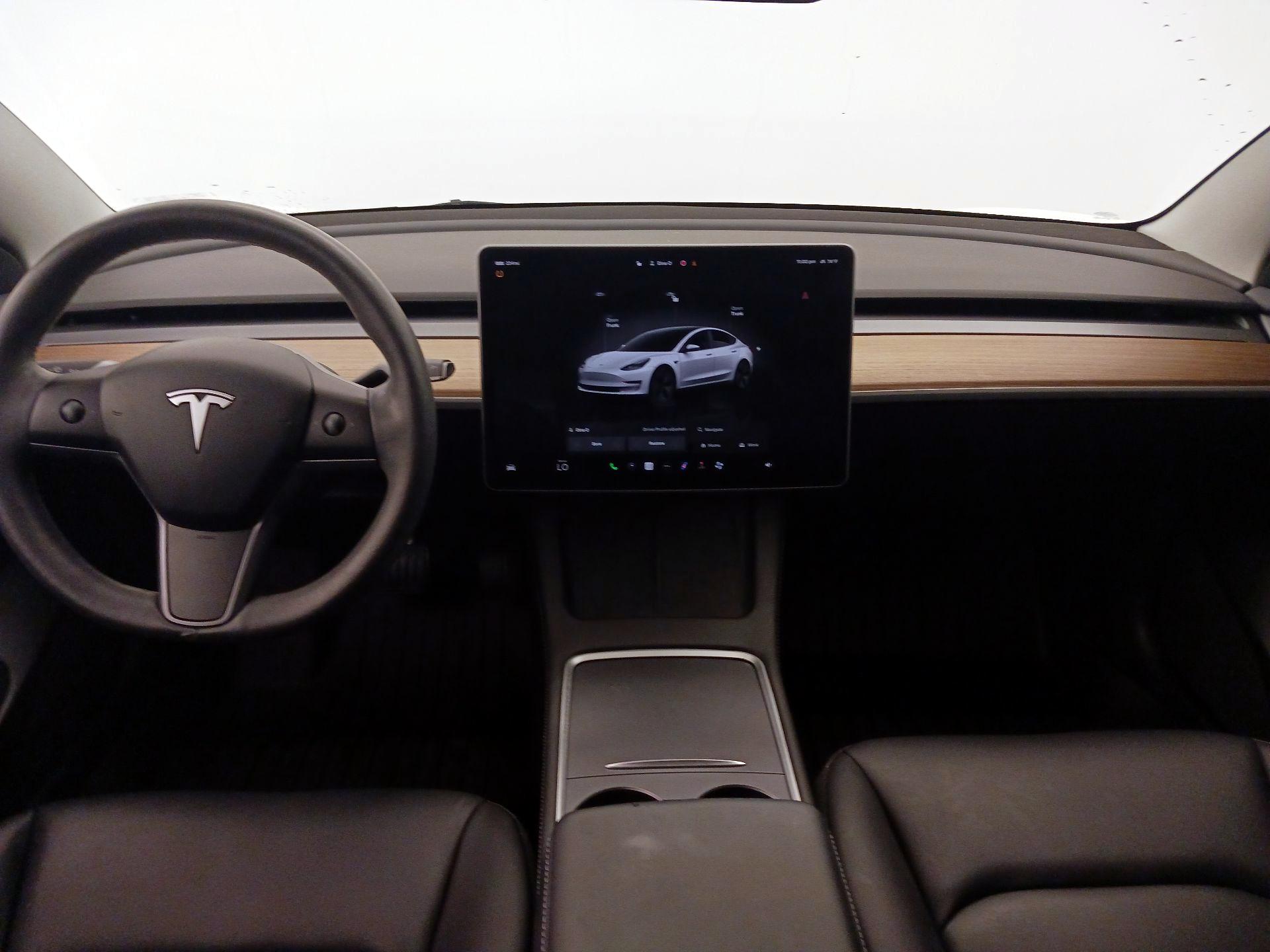 Thumbnail: 2023 Tesla Model 3 - 9