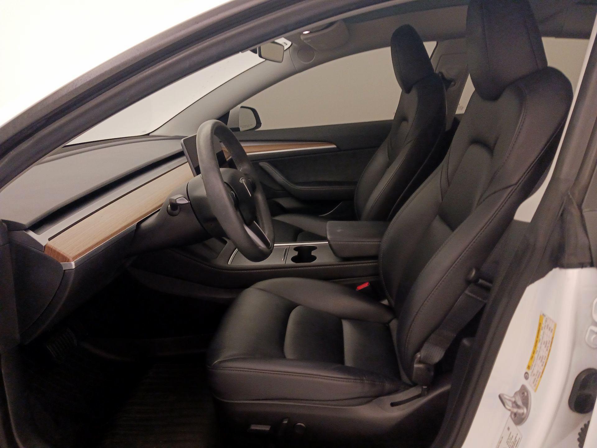 Thumbnail: 2023 Tesla Model 3 - 11