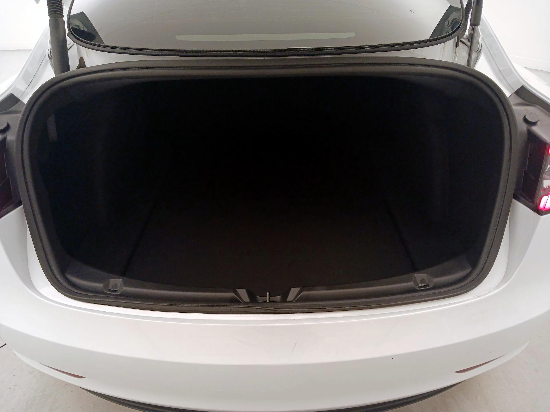 Thumbnail: 2023 Tesla Model 3 - 19