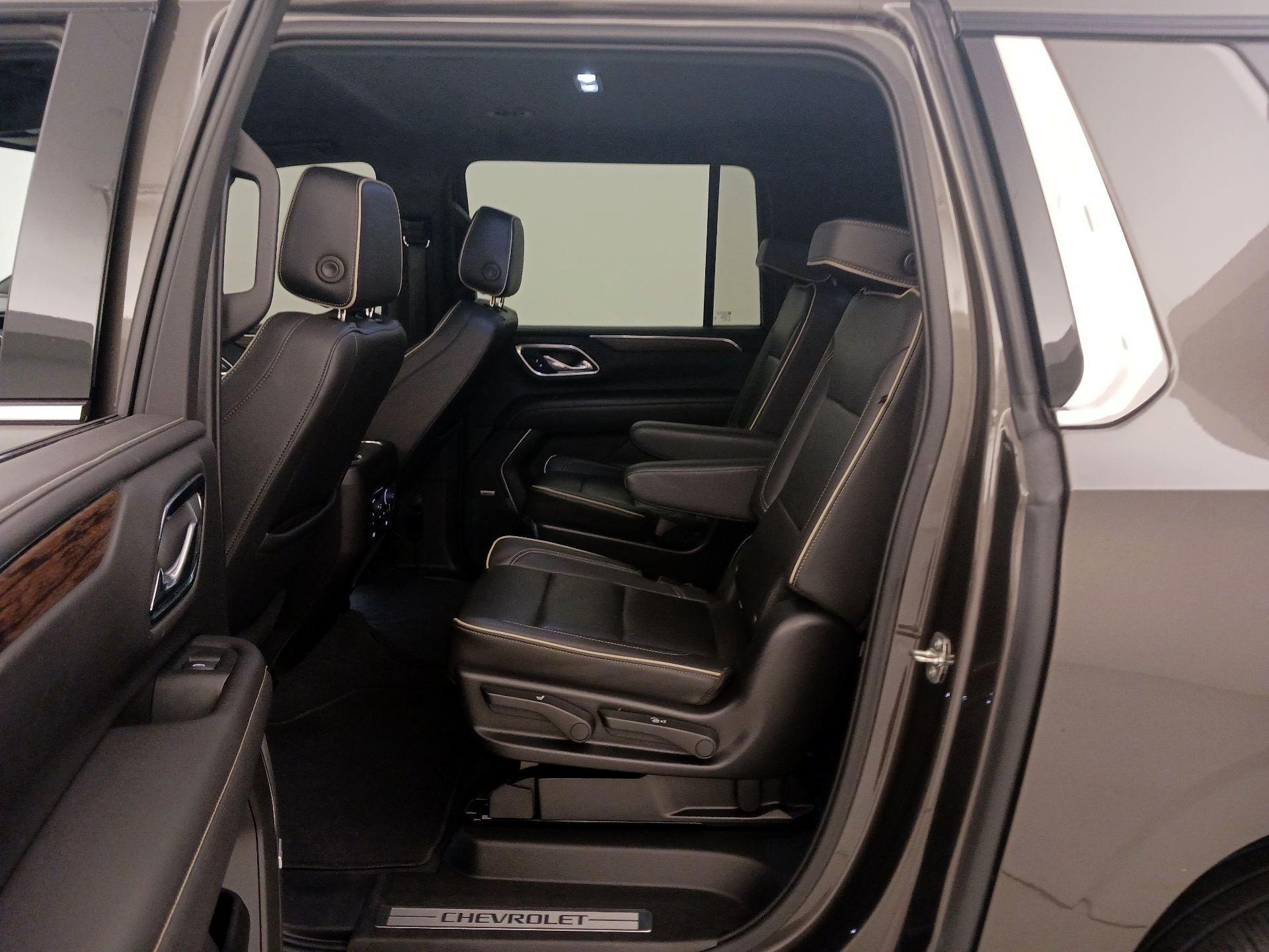 Thumbnail: 2021 Chevrolet Suburban - 20