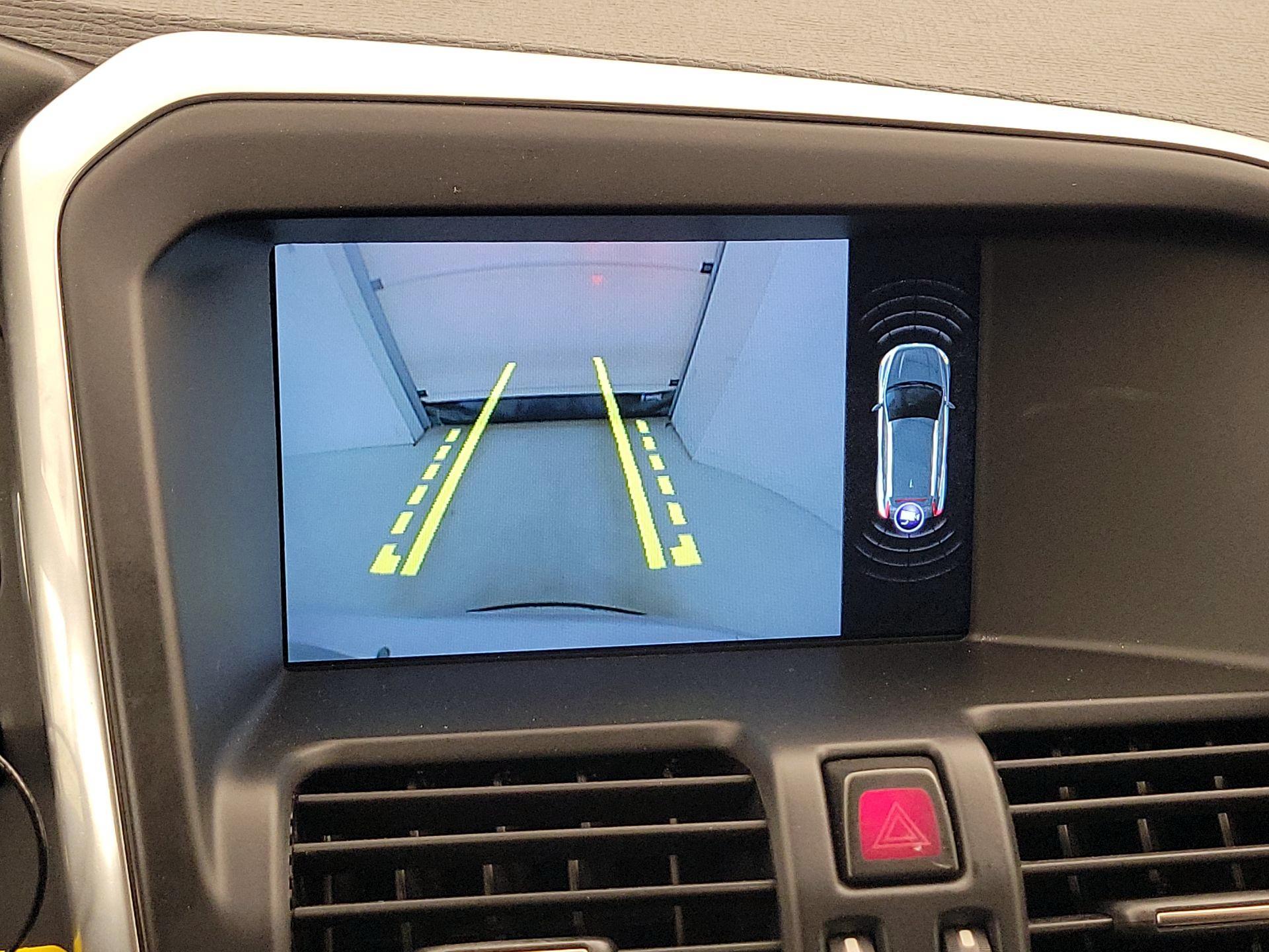 Thumbnail: 2015 Volvo XC60 - 15