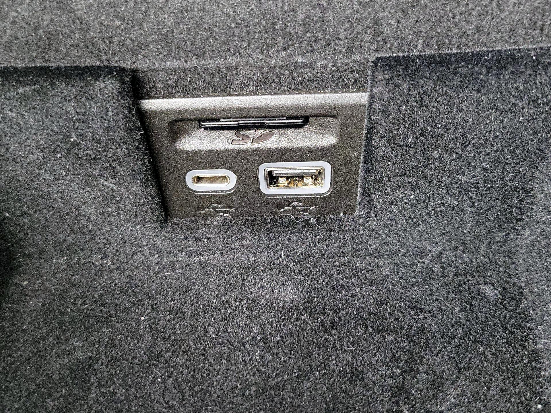 Thumbnail: 2023 Cadillac XT6 - 19