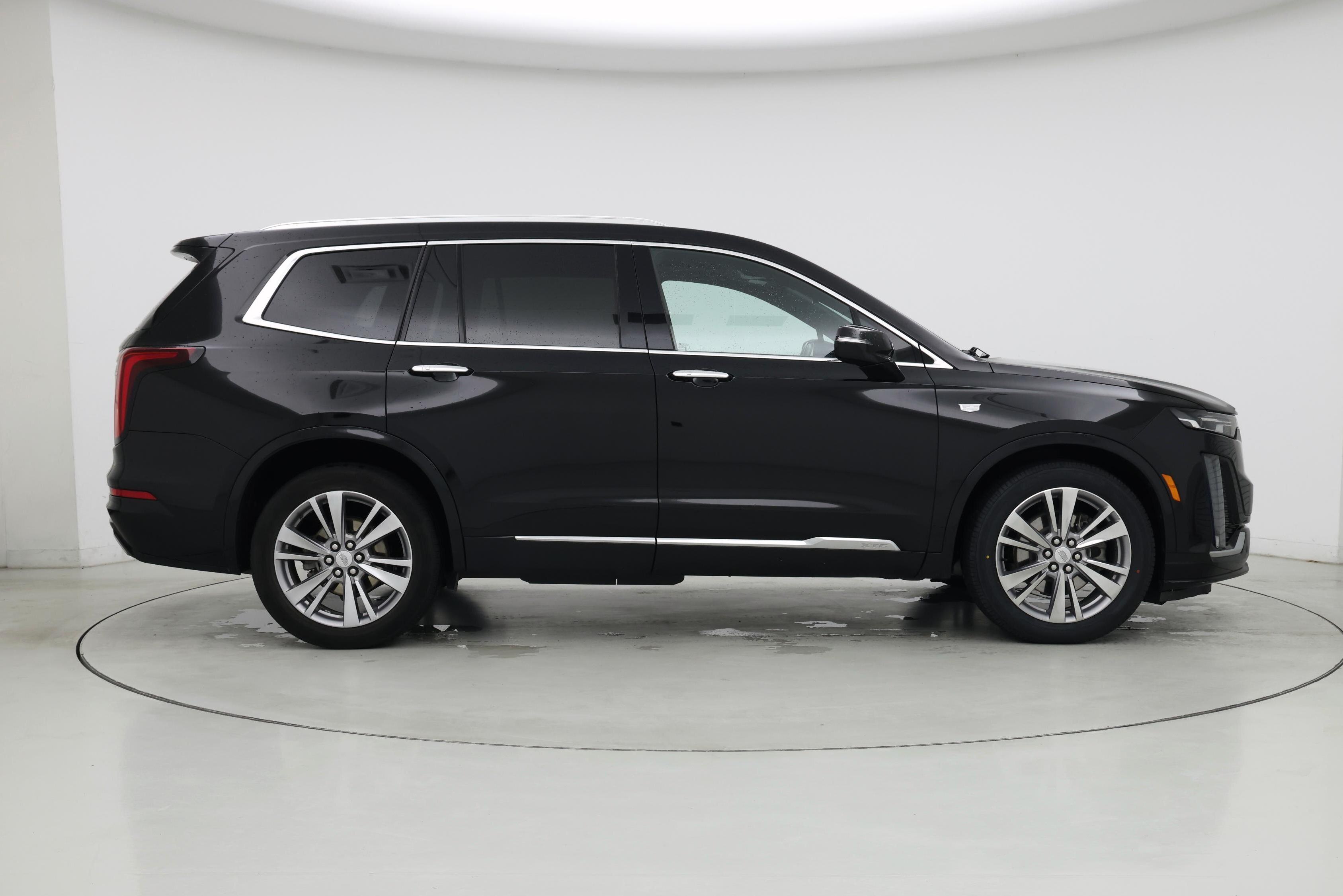 Thumbnail: 2023 Cadillac XT6 - 7