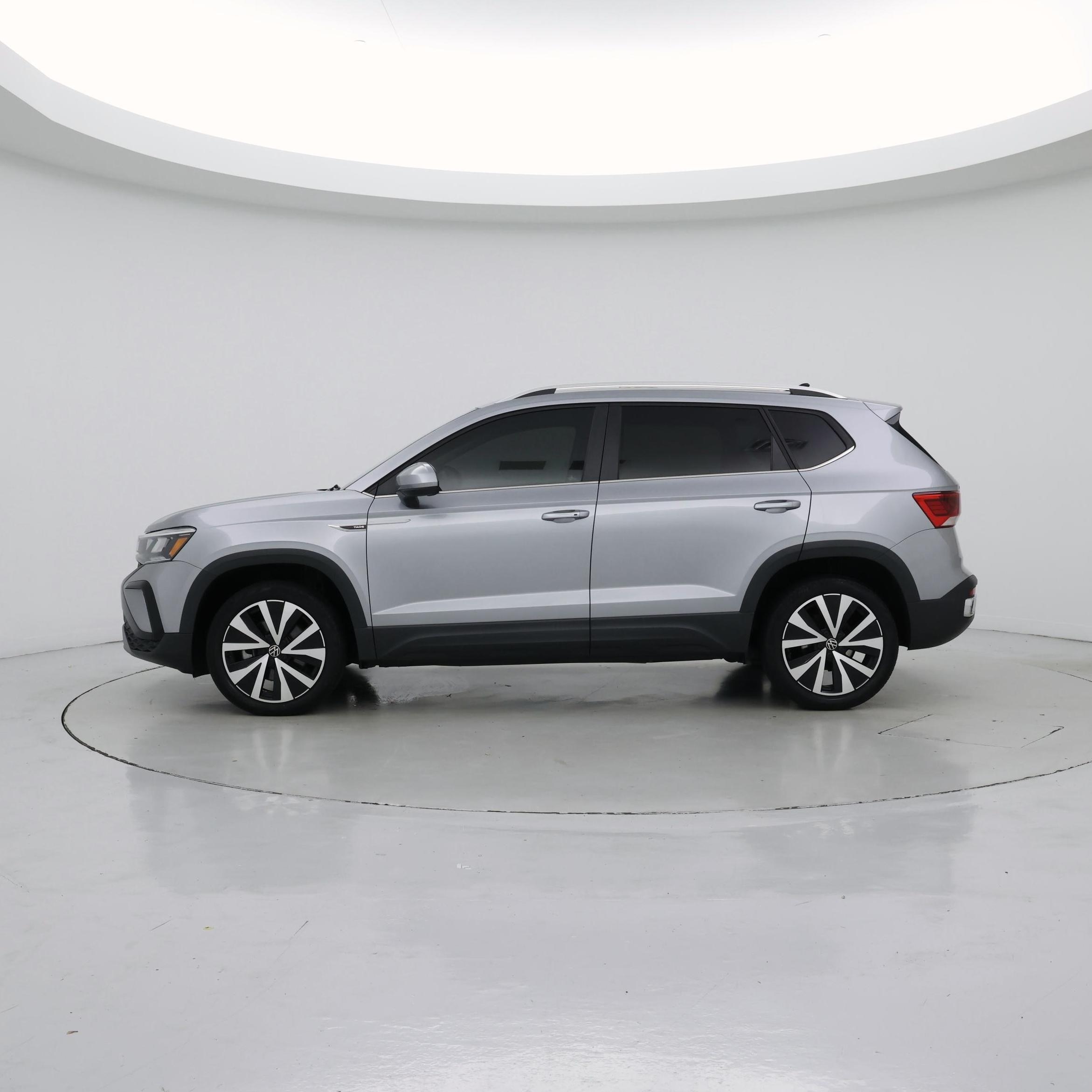 Thumbnail: 2022 Volkswagen Taos - 3