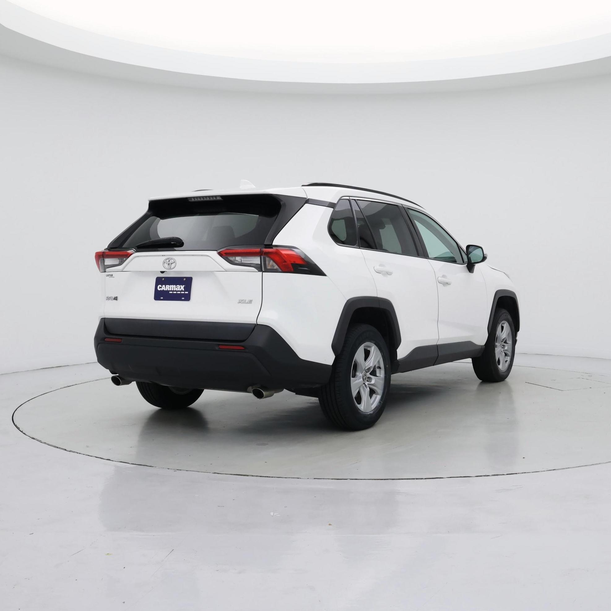 Thumbnail: 2021 Toyota RAV4 - 8