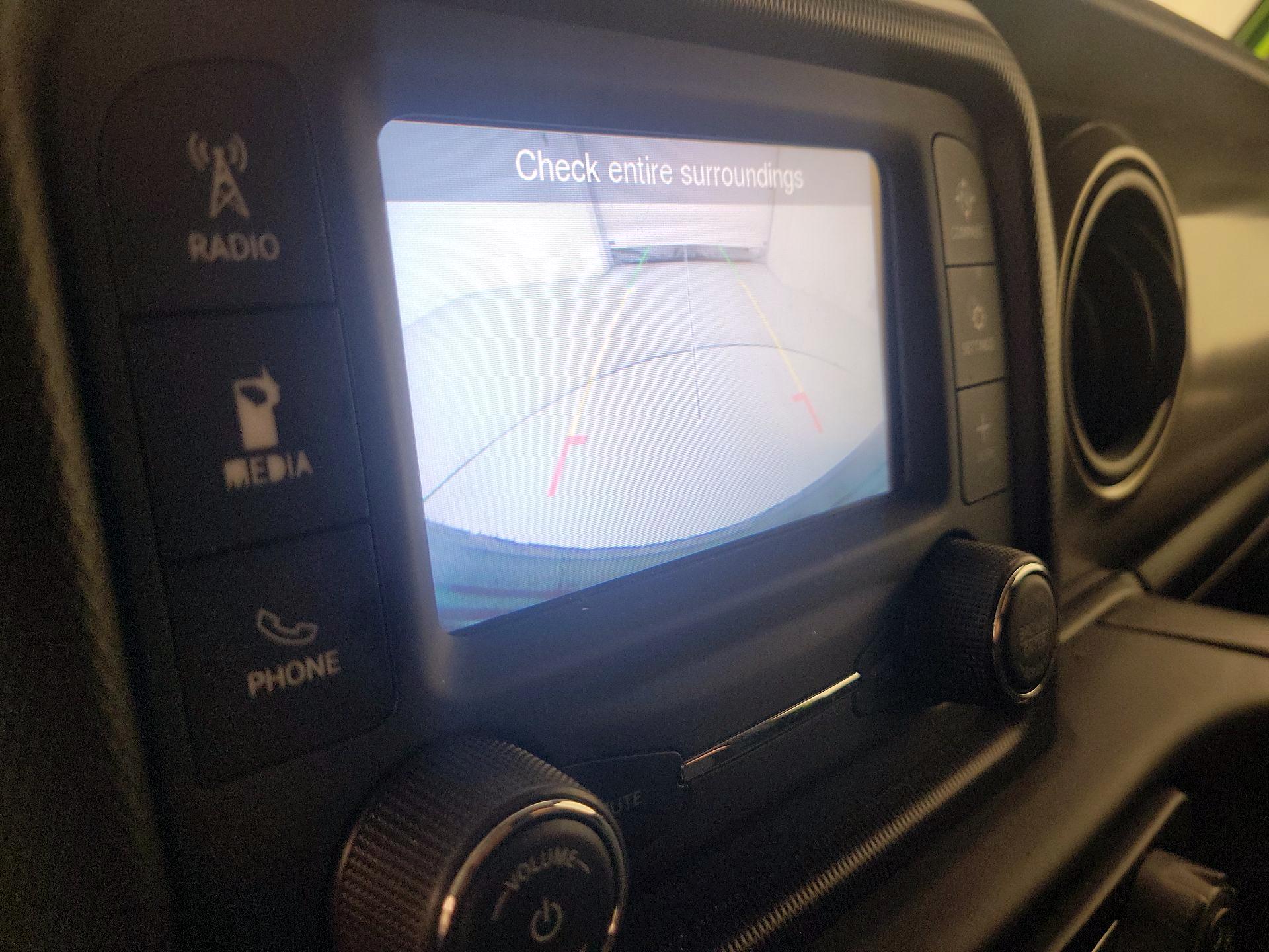 Thumbnail: 2019 Jeep Wrangler - 14