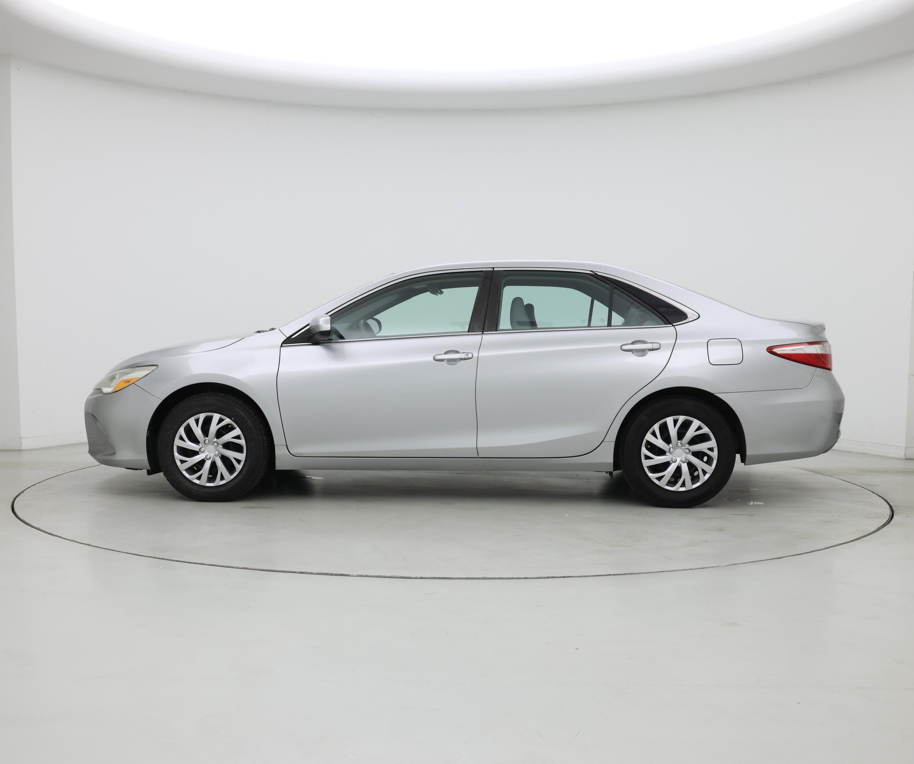 Thumbnail: 2017 Toyota Camry - 3