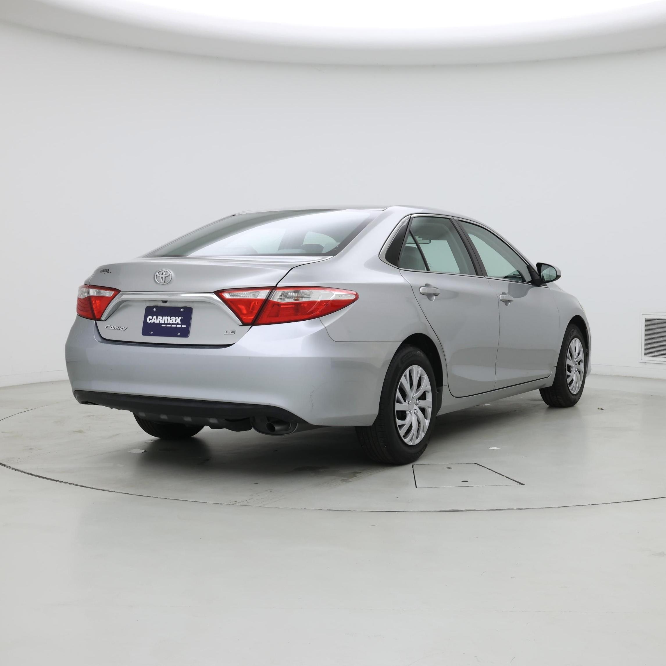 Thumbnail: 2017 Toyota Camry - 8