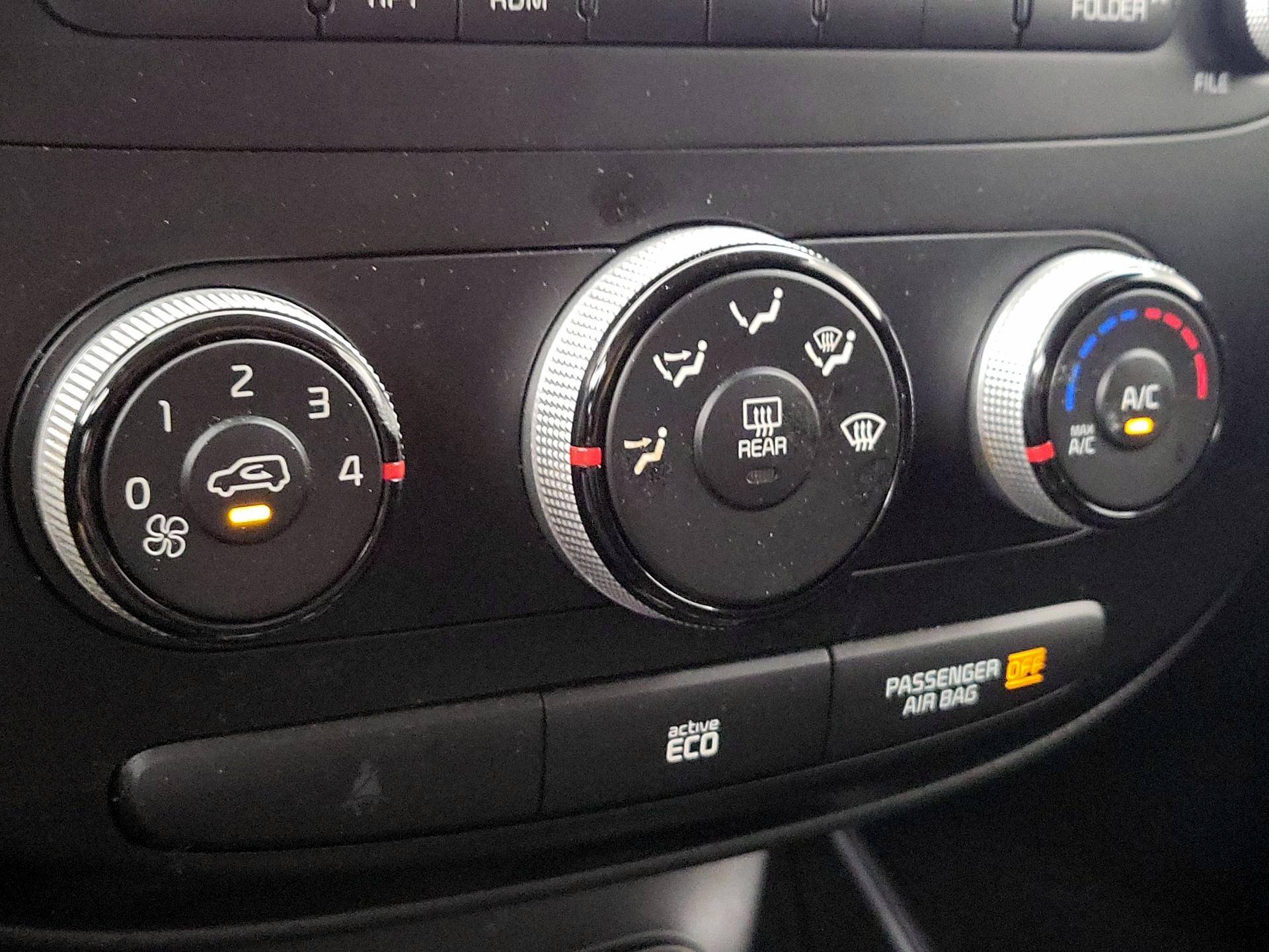 Thumbnail: 2016 Kia Soul - 15