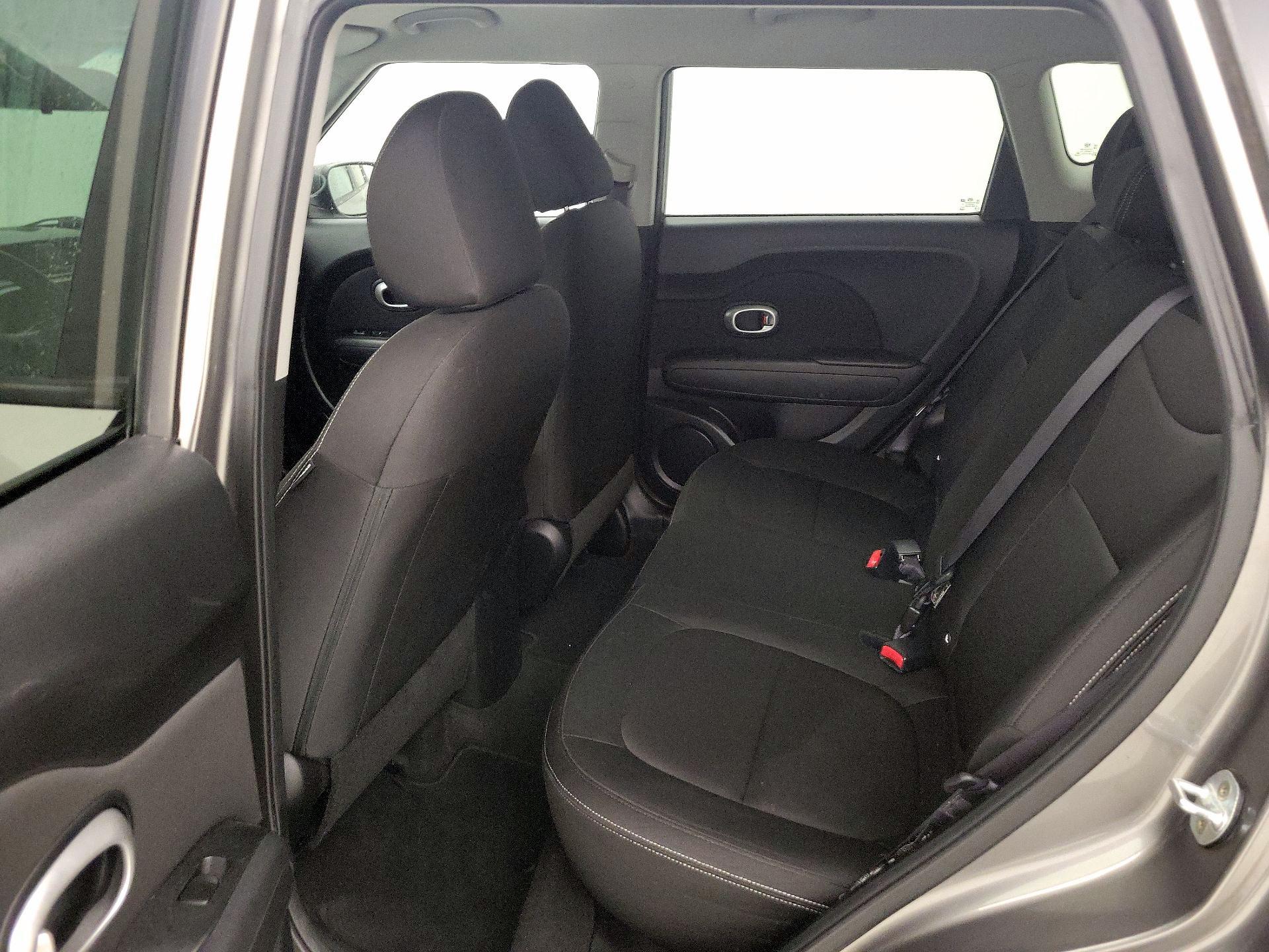 Thumbnail: 2016 Kia Soul - 18