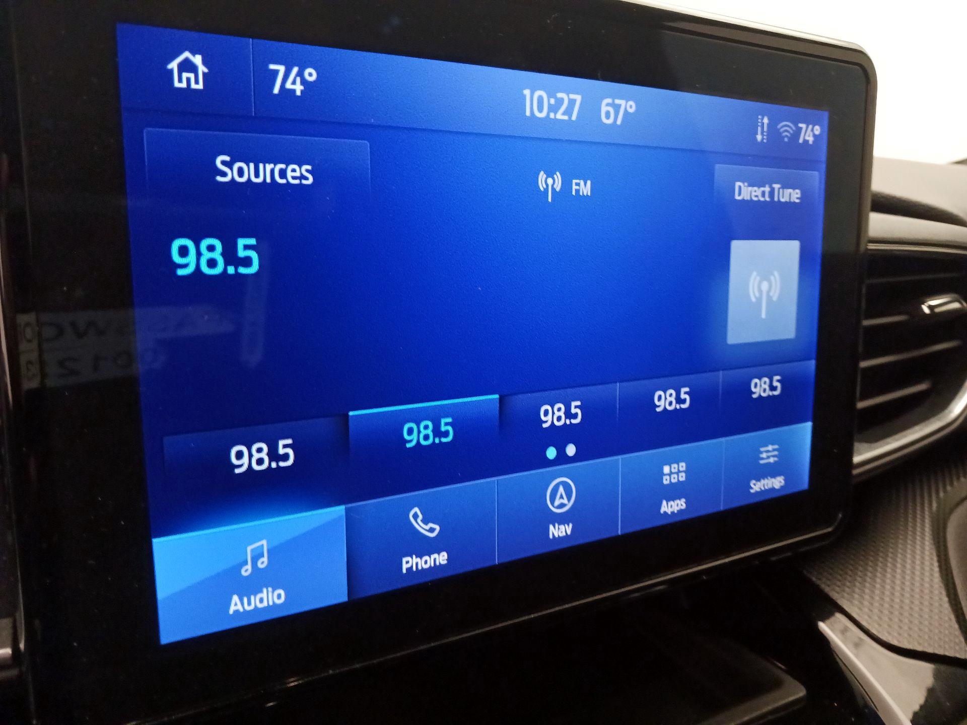 Thumbnail: 2022 Ford Explorer - 16