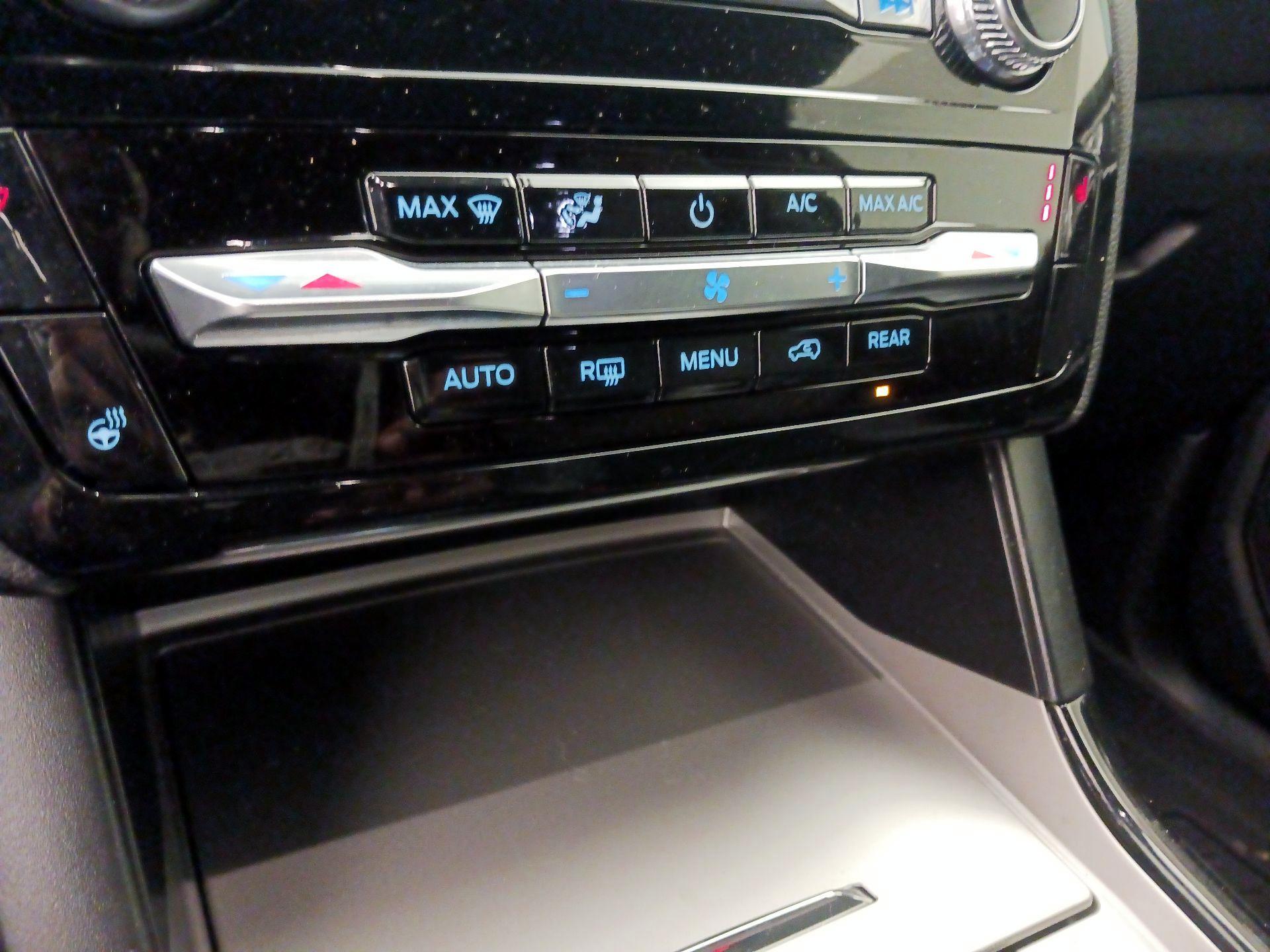 Thumbnail: 2022 Ford Explorer - 17