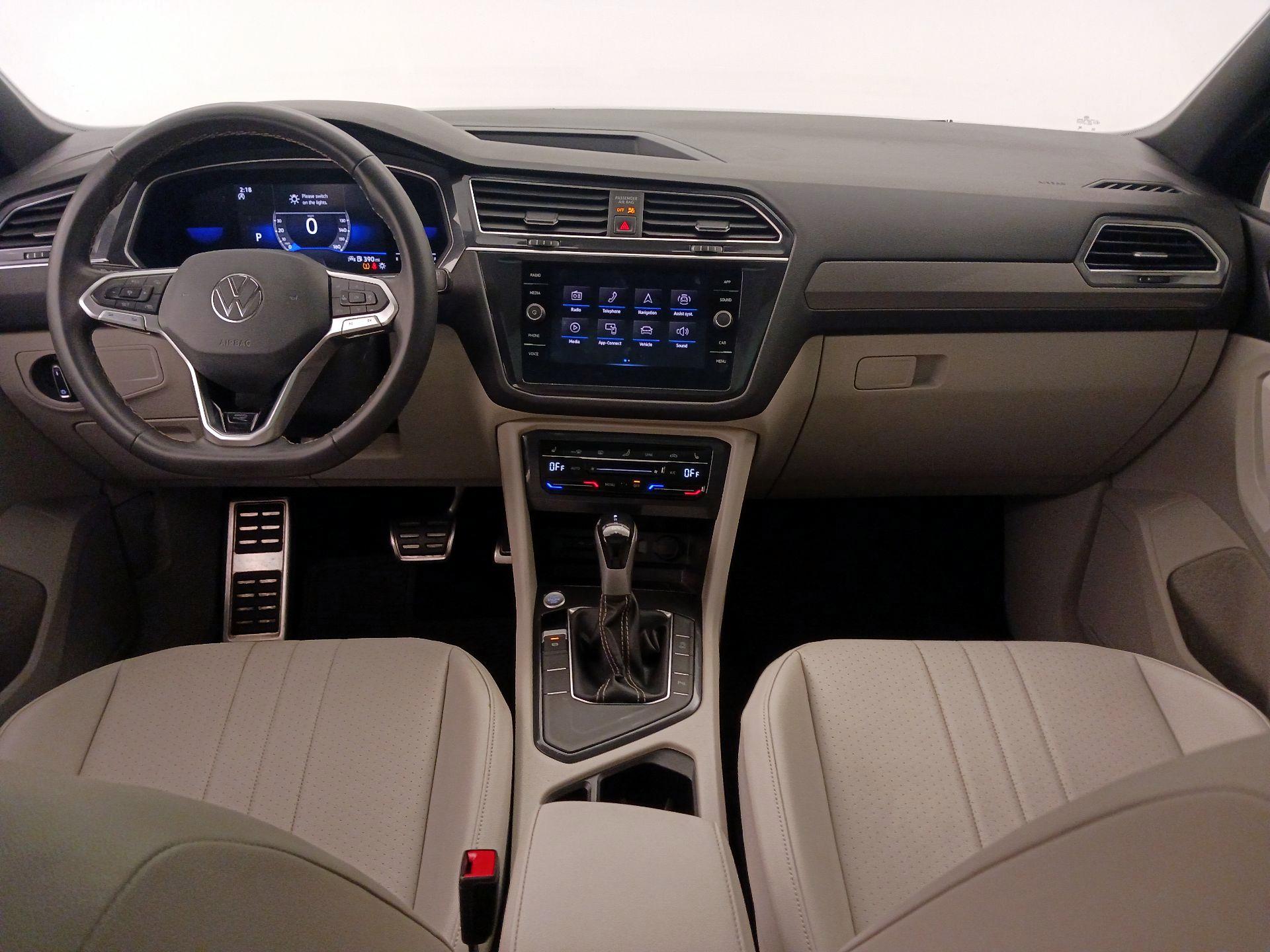 Thumbnail: 2023 Volkswagen Tiguan - 9