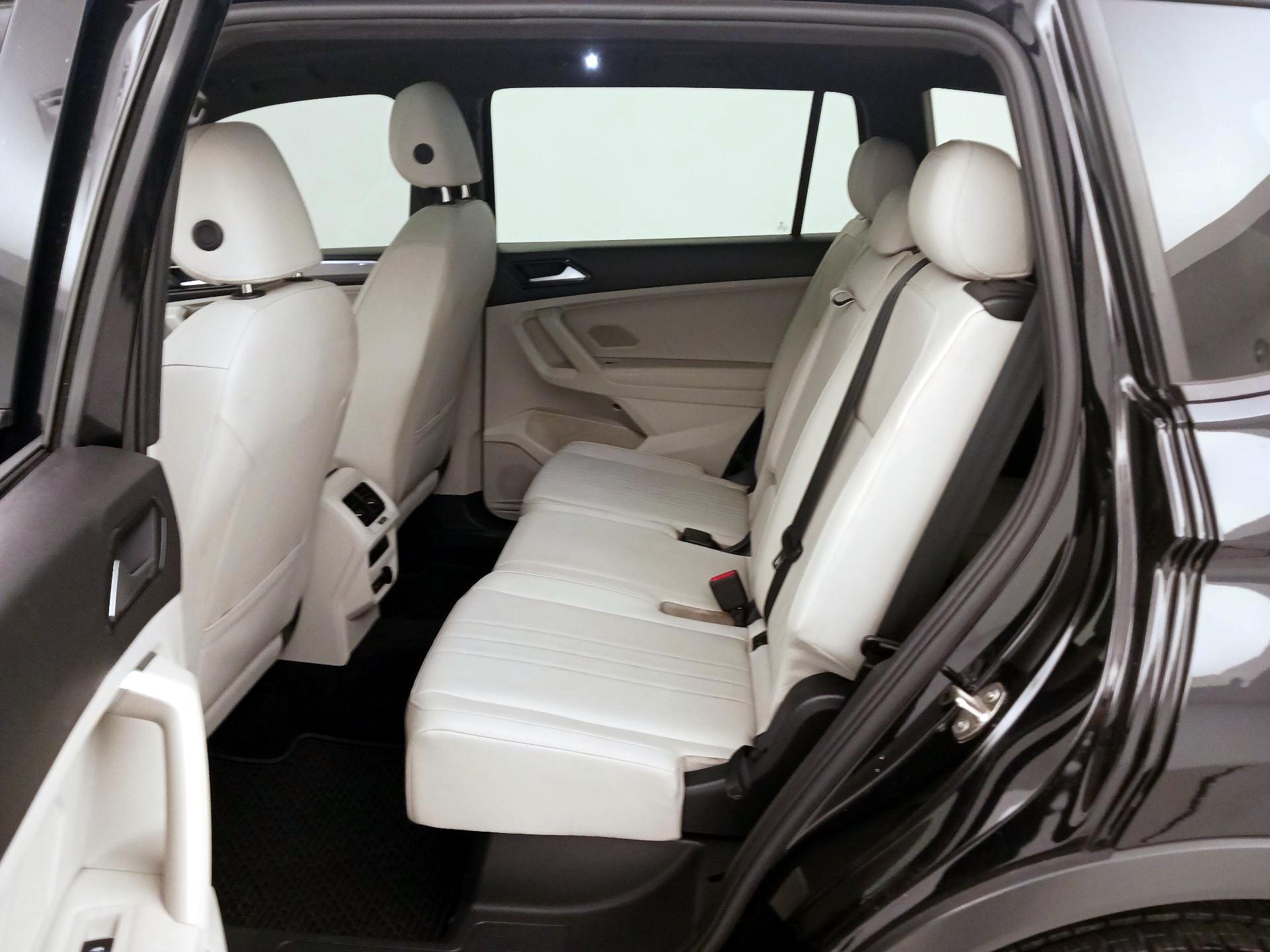 Thumbnail: 2023 Volkswagen Tiguan - 20