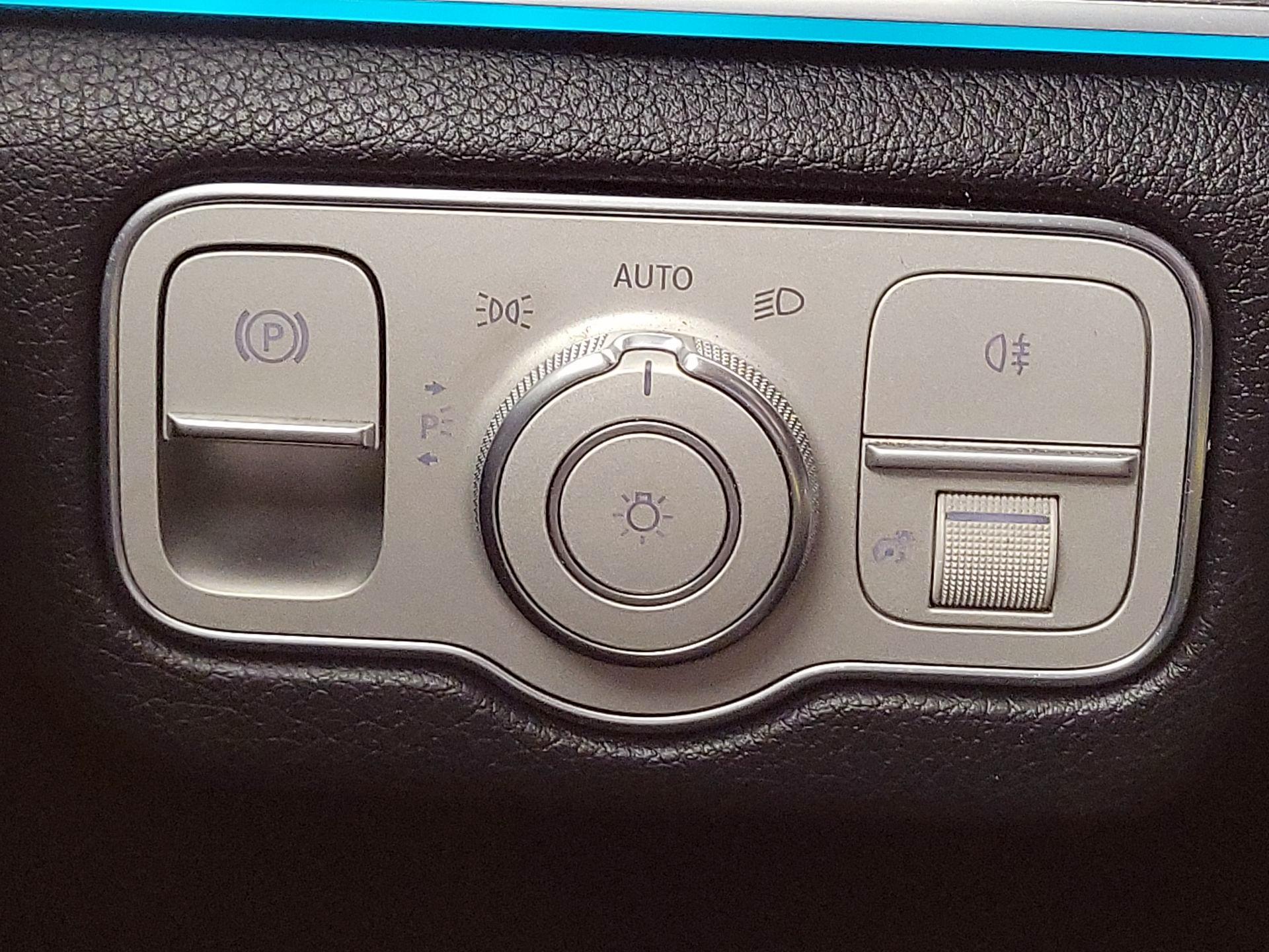 Thumbnail: 2021 Mercedes-Benz GLE - 13